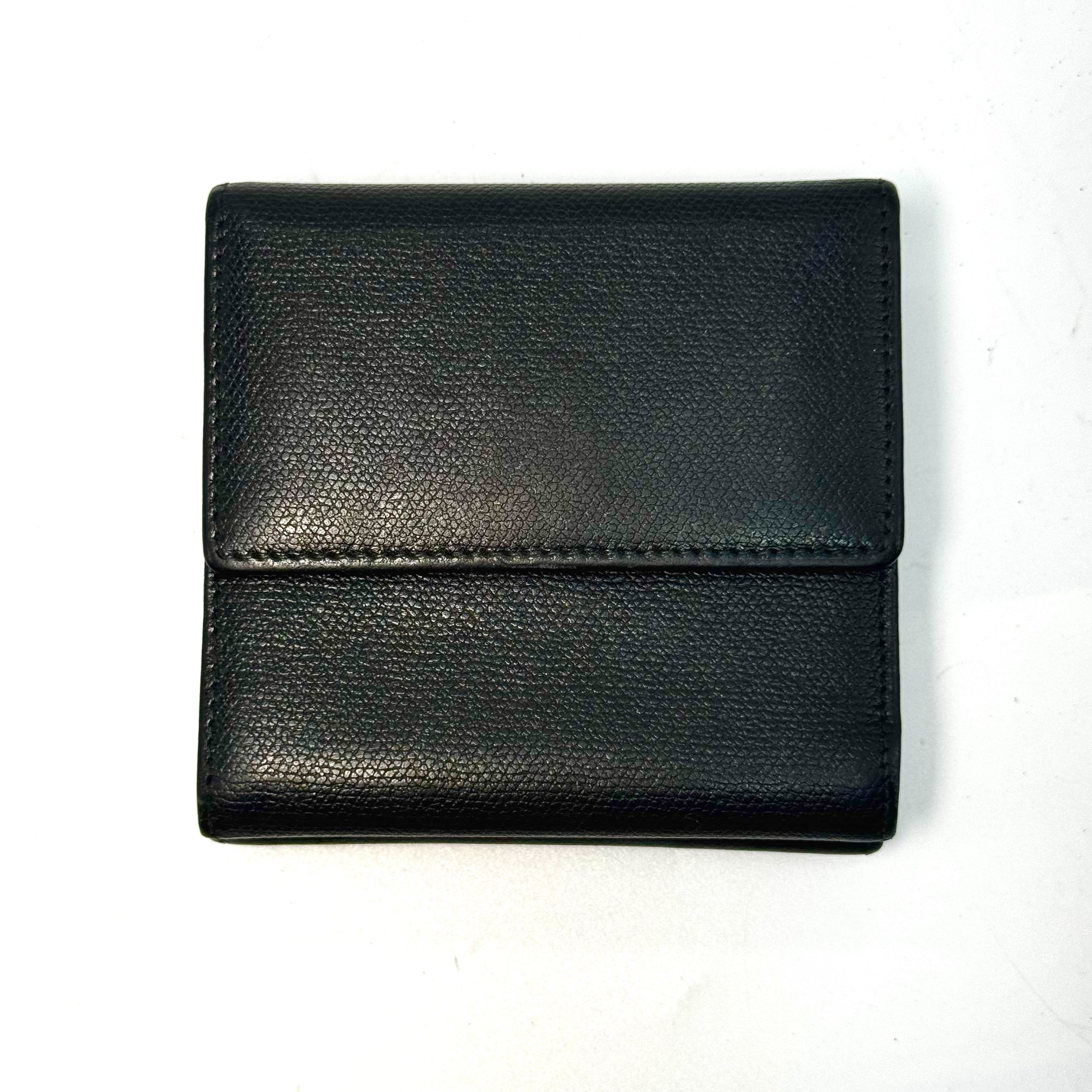 Coco Button Leather W Hook Compact Wallet Black 10159483 Wallet — view 2