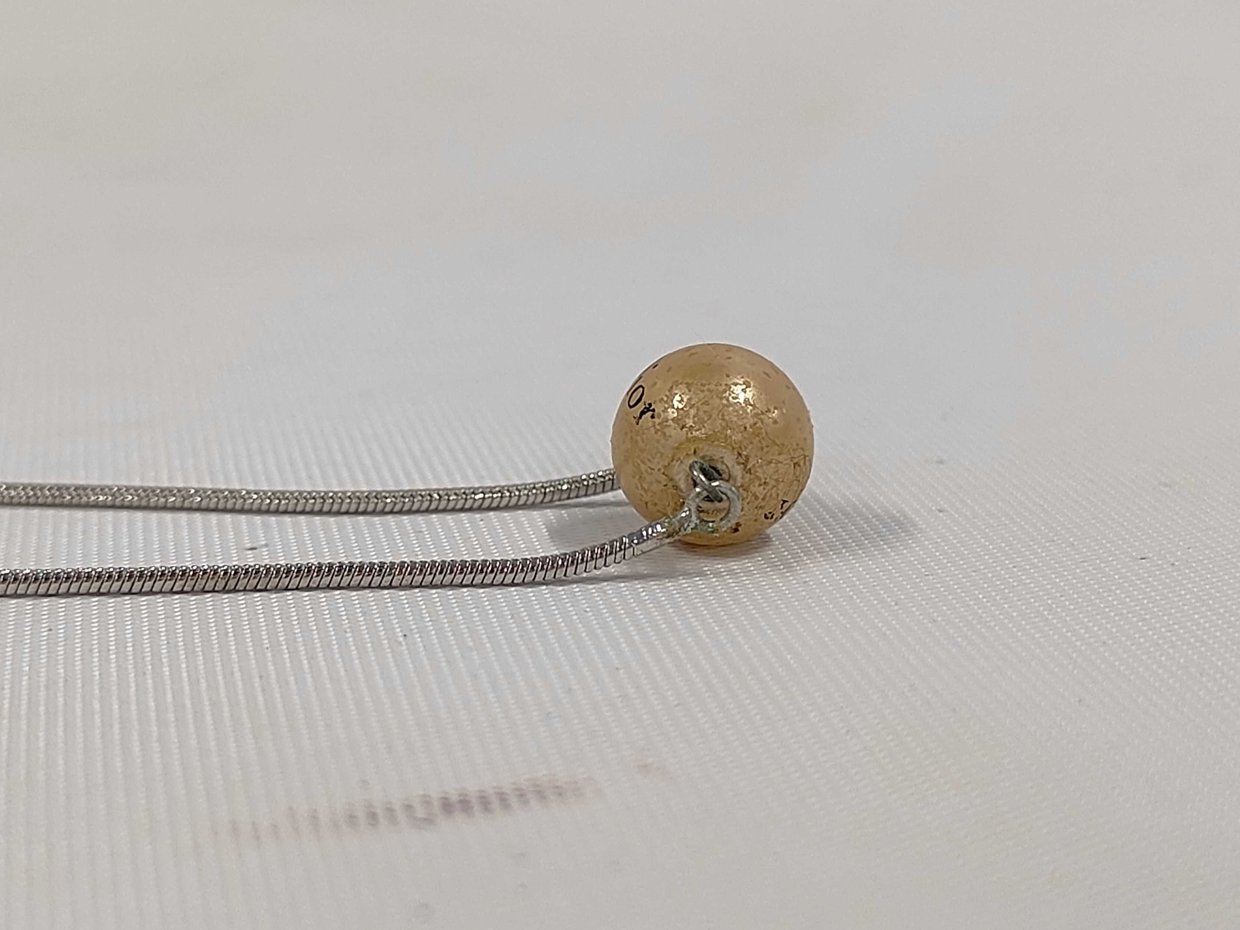 necklace — view 3