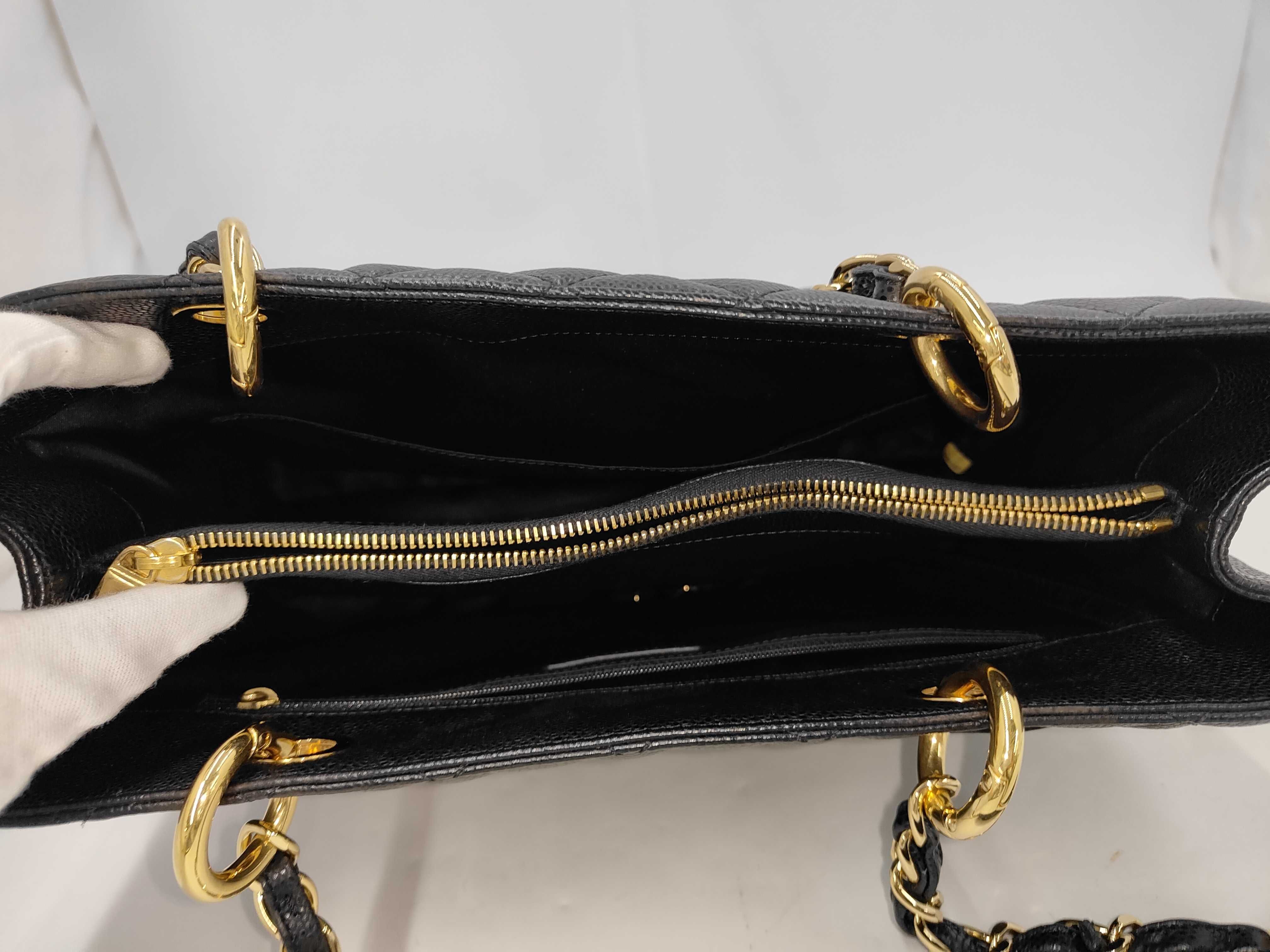 GST Caviar Skin Chain Tote Bag (Serial Number 16) — view 7