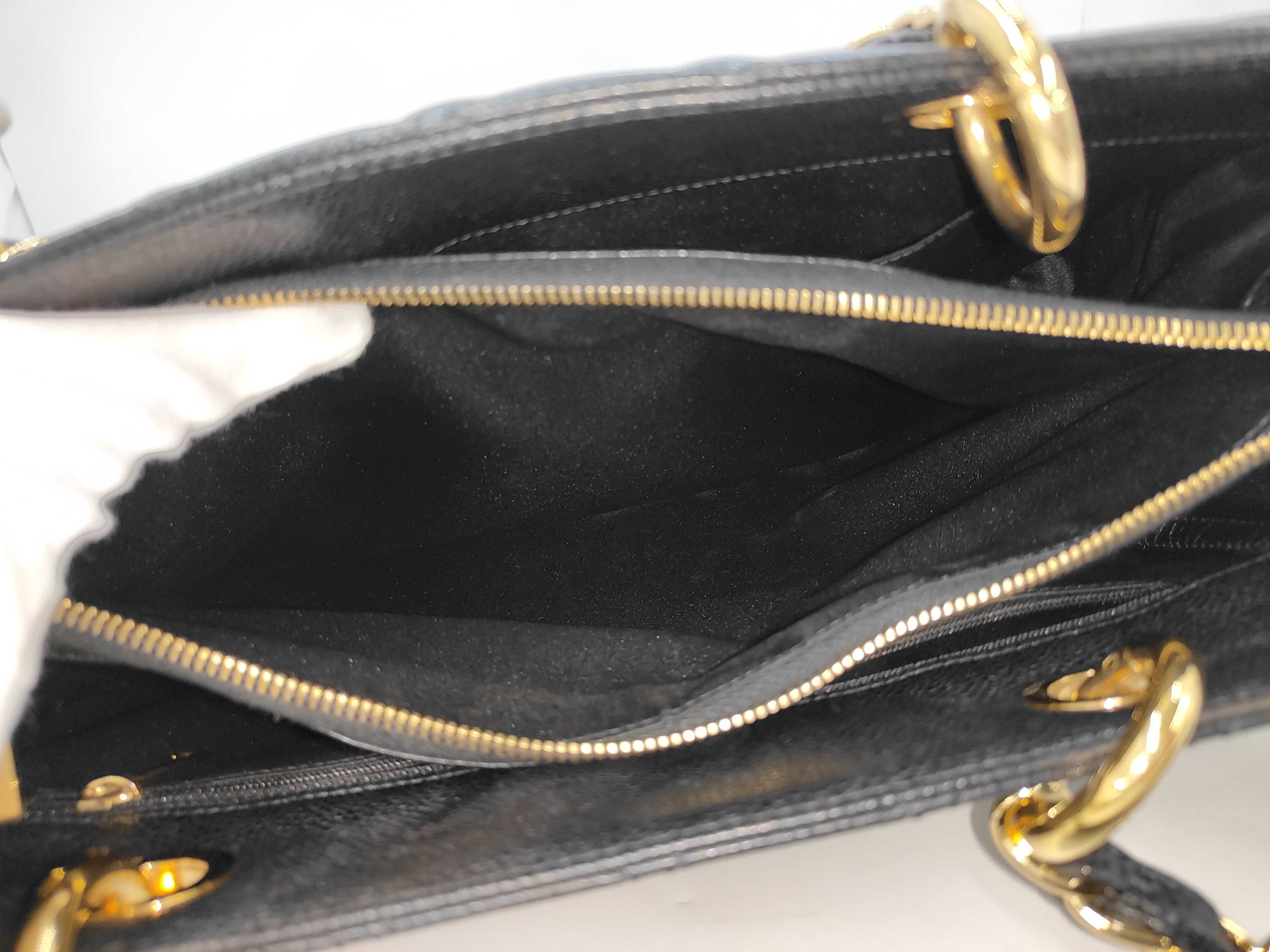 GST Caviar Skin Chain Tote Bag (Serial Number 16) — view 8