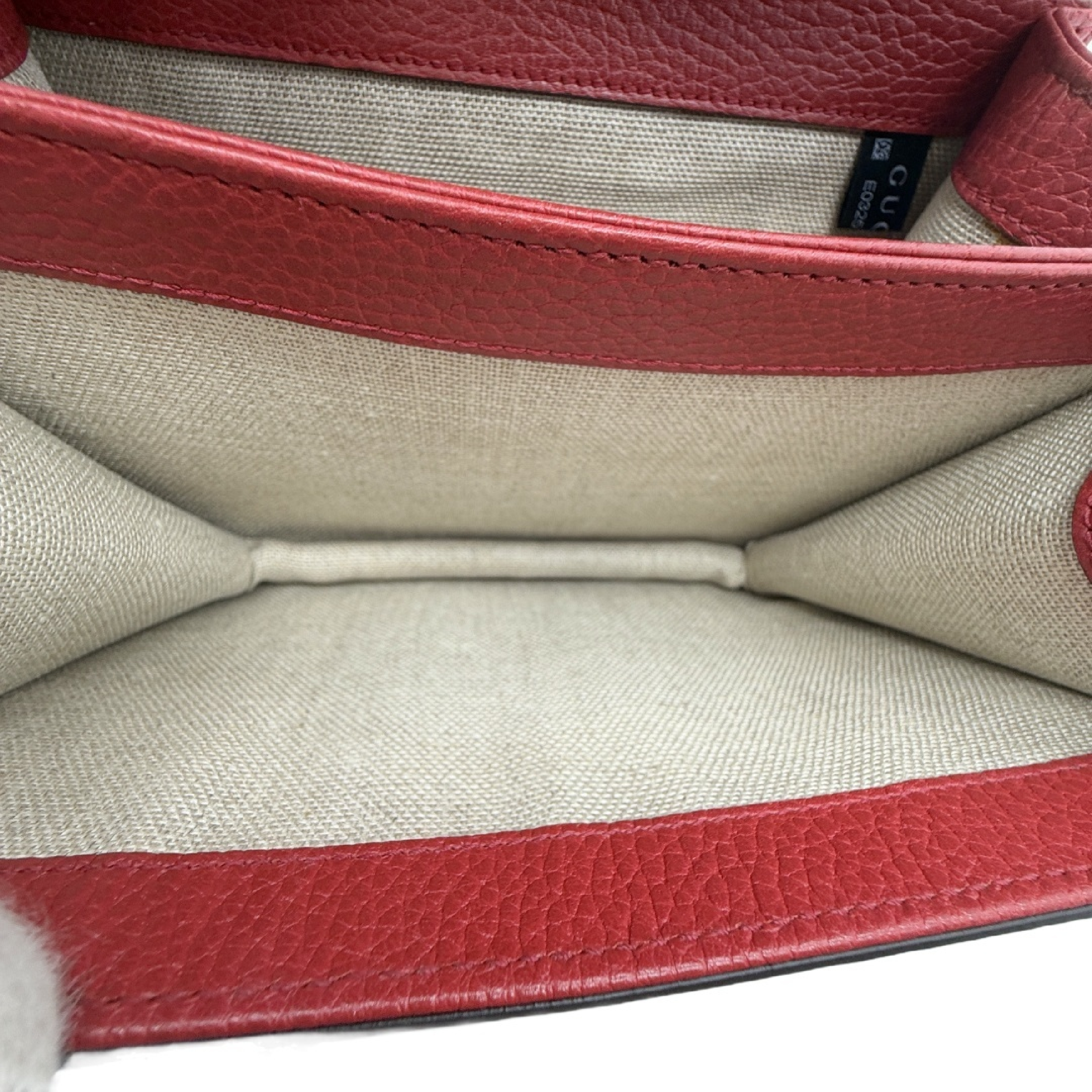 Interlocking Chain Shoulder Bag — view 13