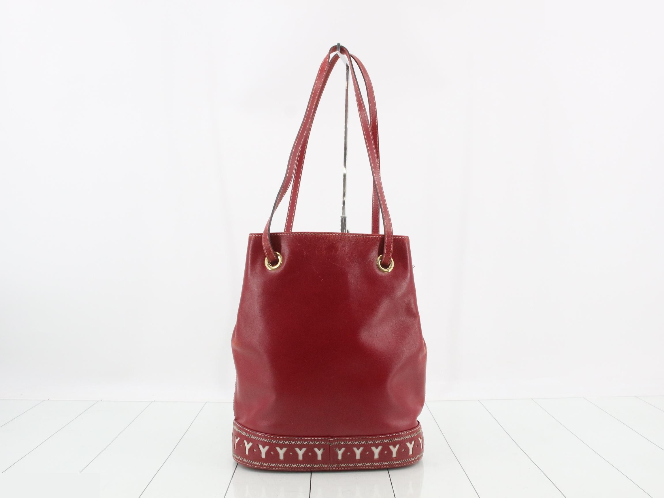 Other lines: Bags/Shoulder bags, Red — view 2