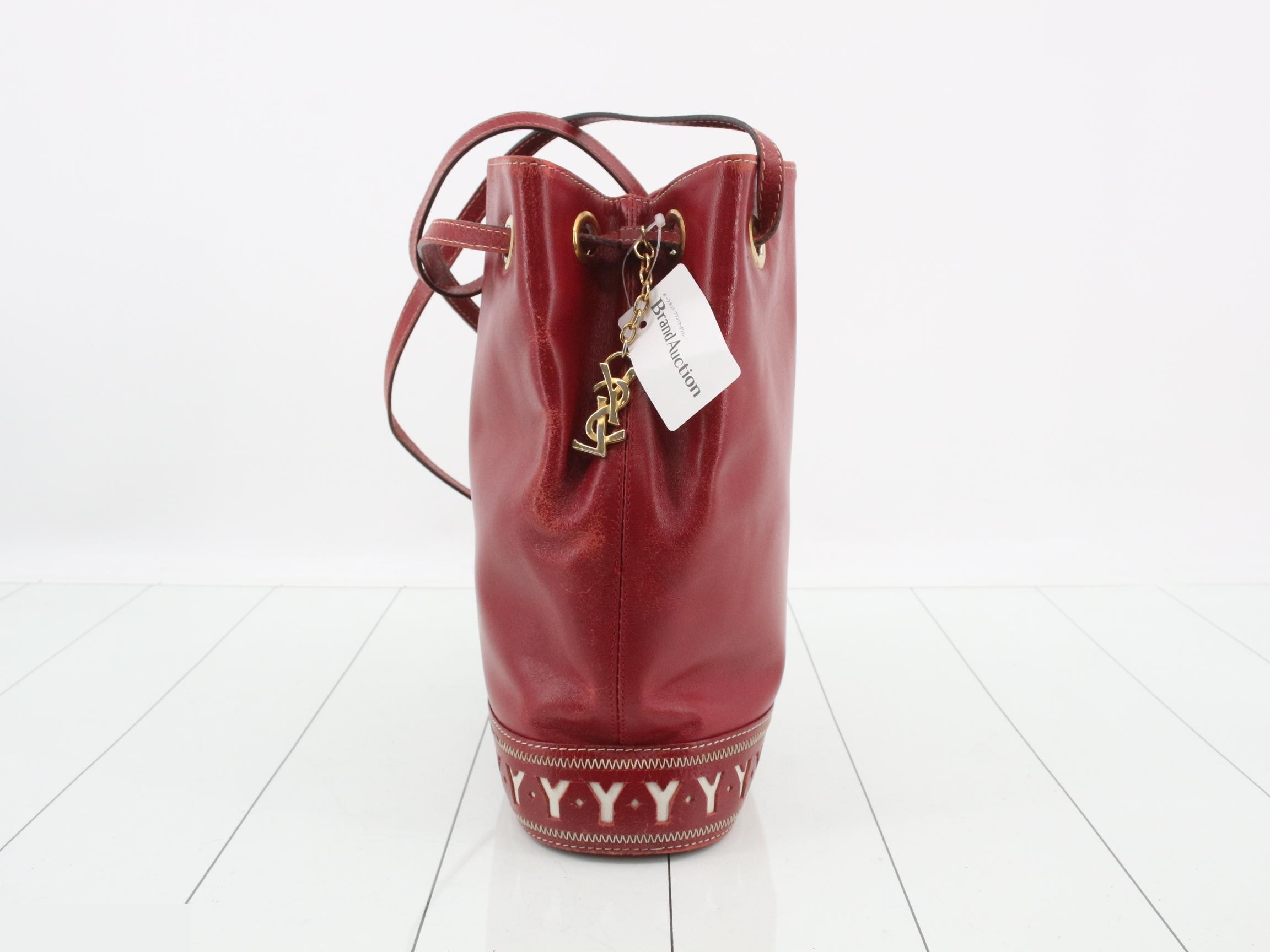 Other lines: Bags/Shoulder bags, Red — view 4