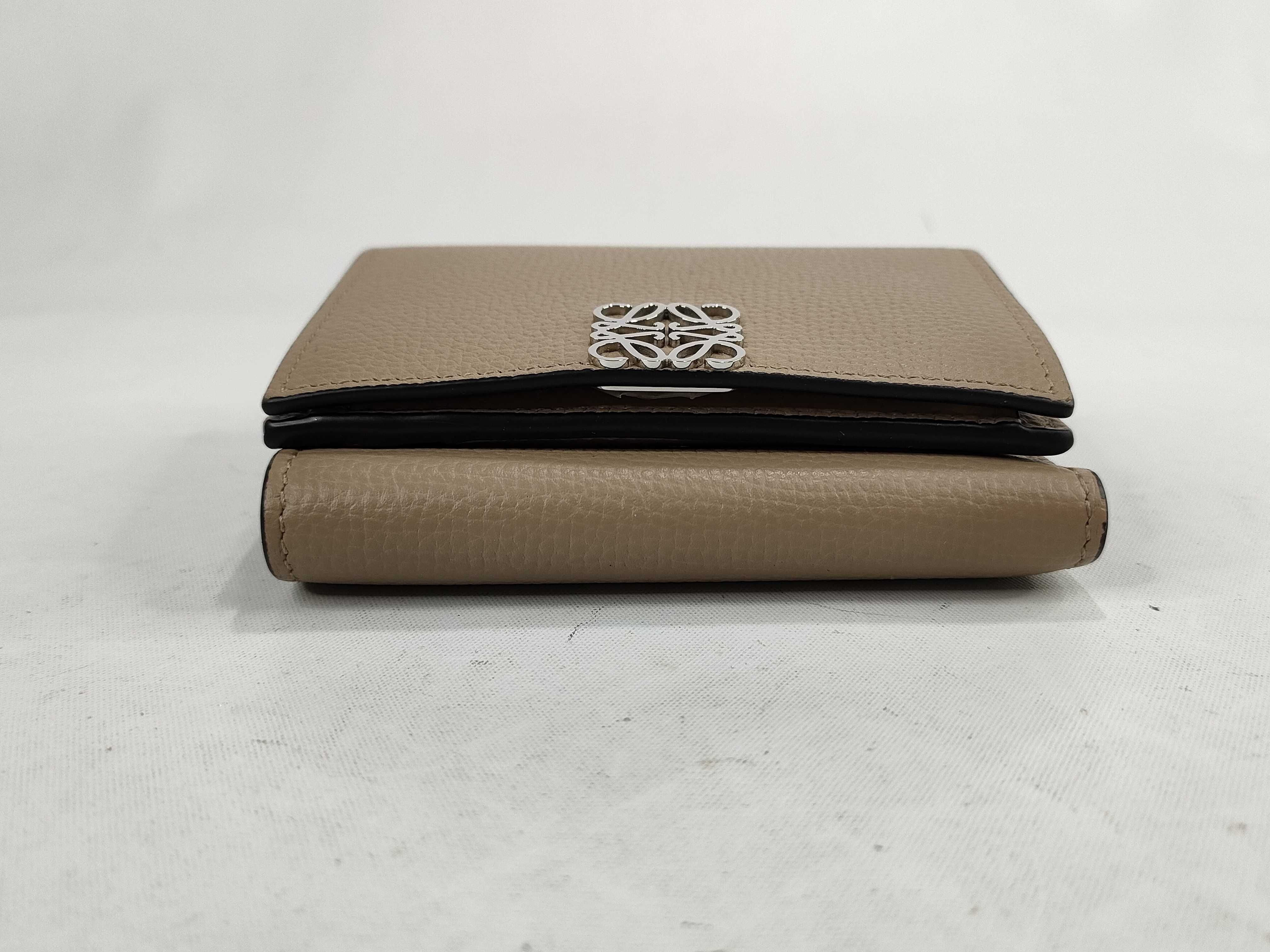 Anagram Tri-fold Wallet, Beige — view 3