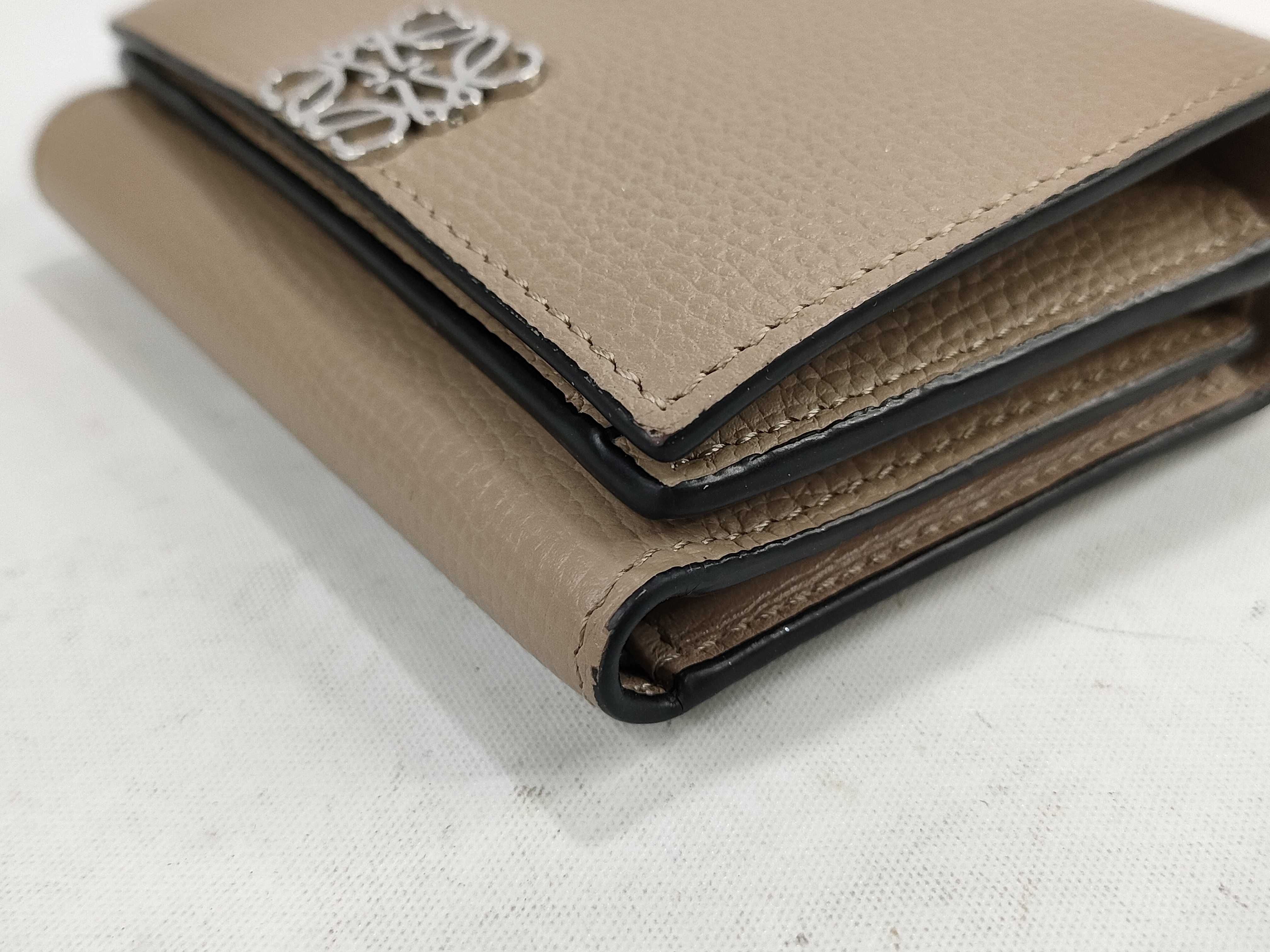 Anagram Tri-fold Wallet, Beige — view 4