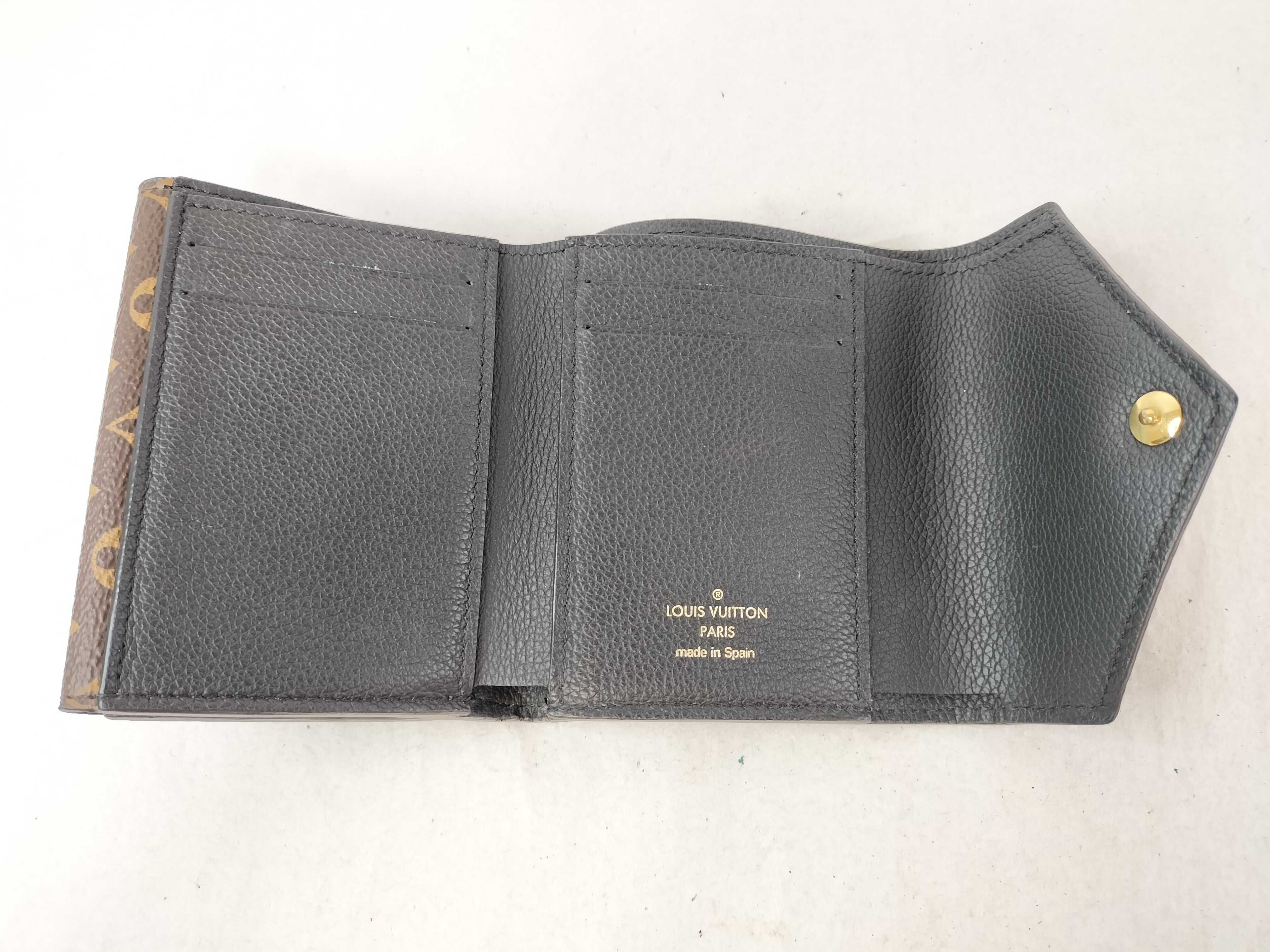 Monogram M64420 Portefeuille Double V Compact Wallet — view 12