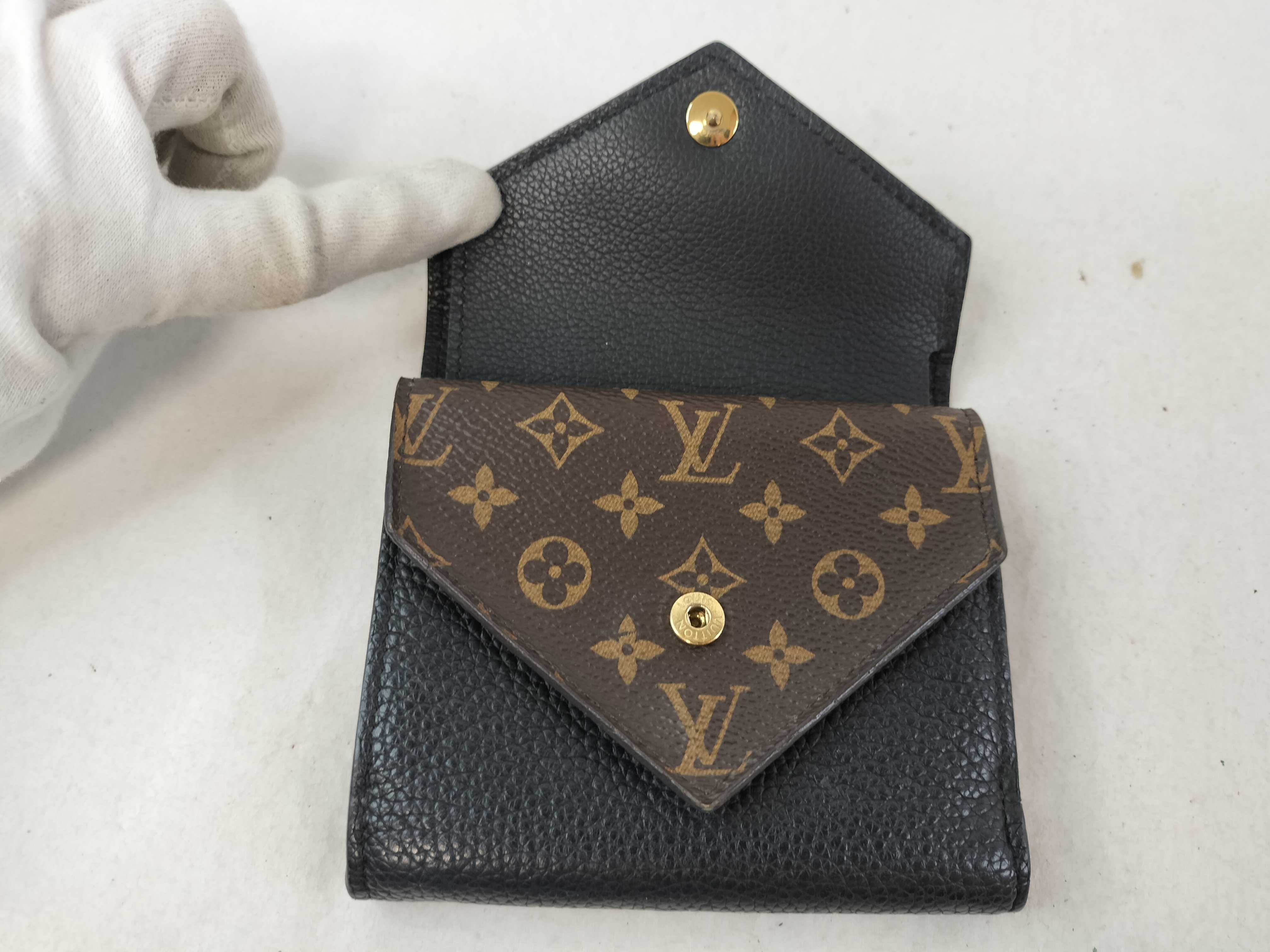 Monogram M64420 Portefeuille Double V Compact Wallet — view 9