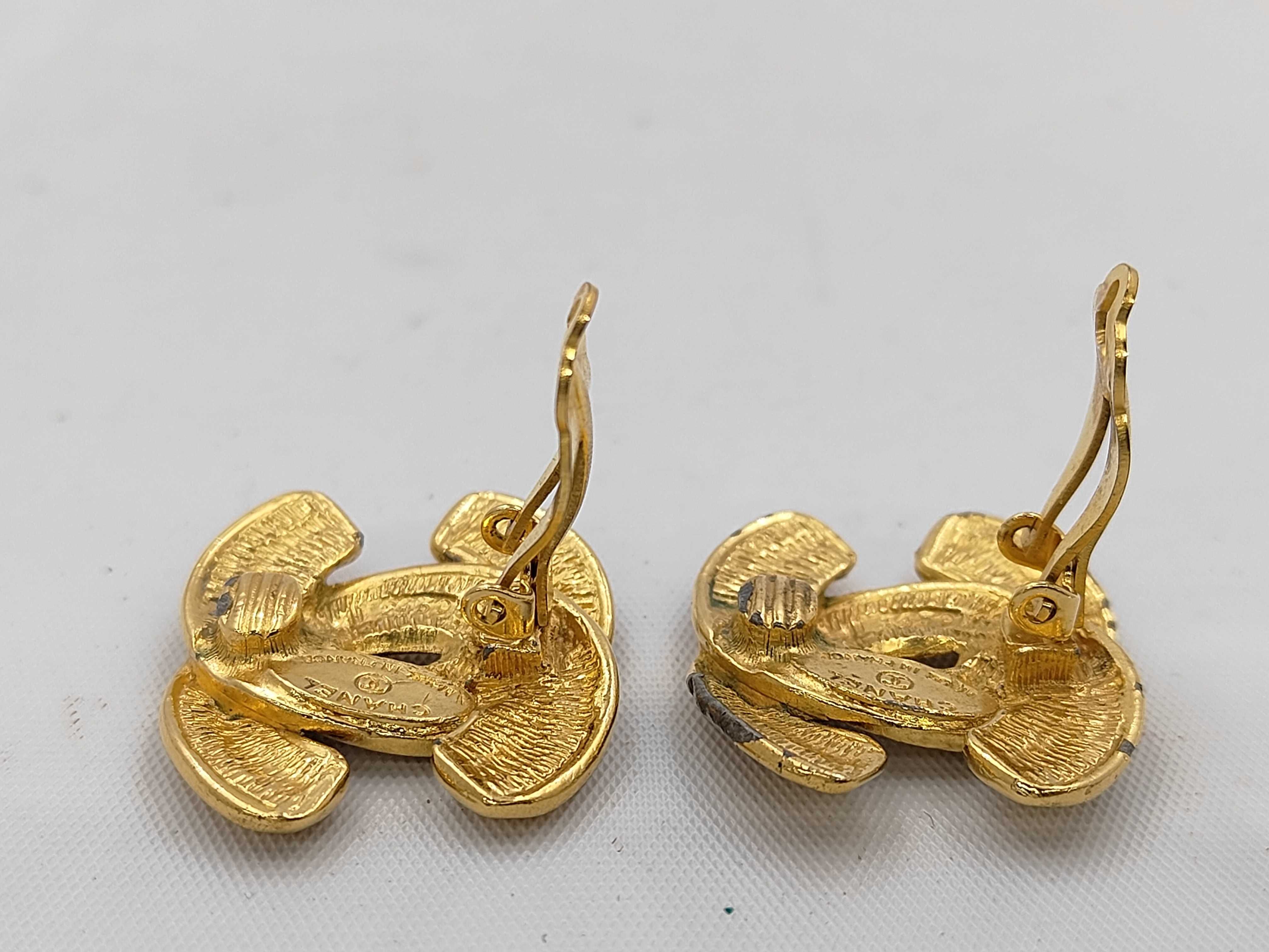 Matelassé Coco Mark Earrings — view 4