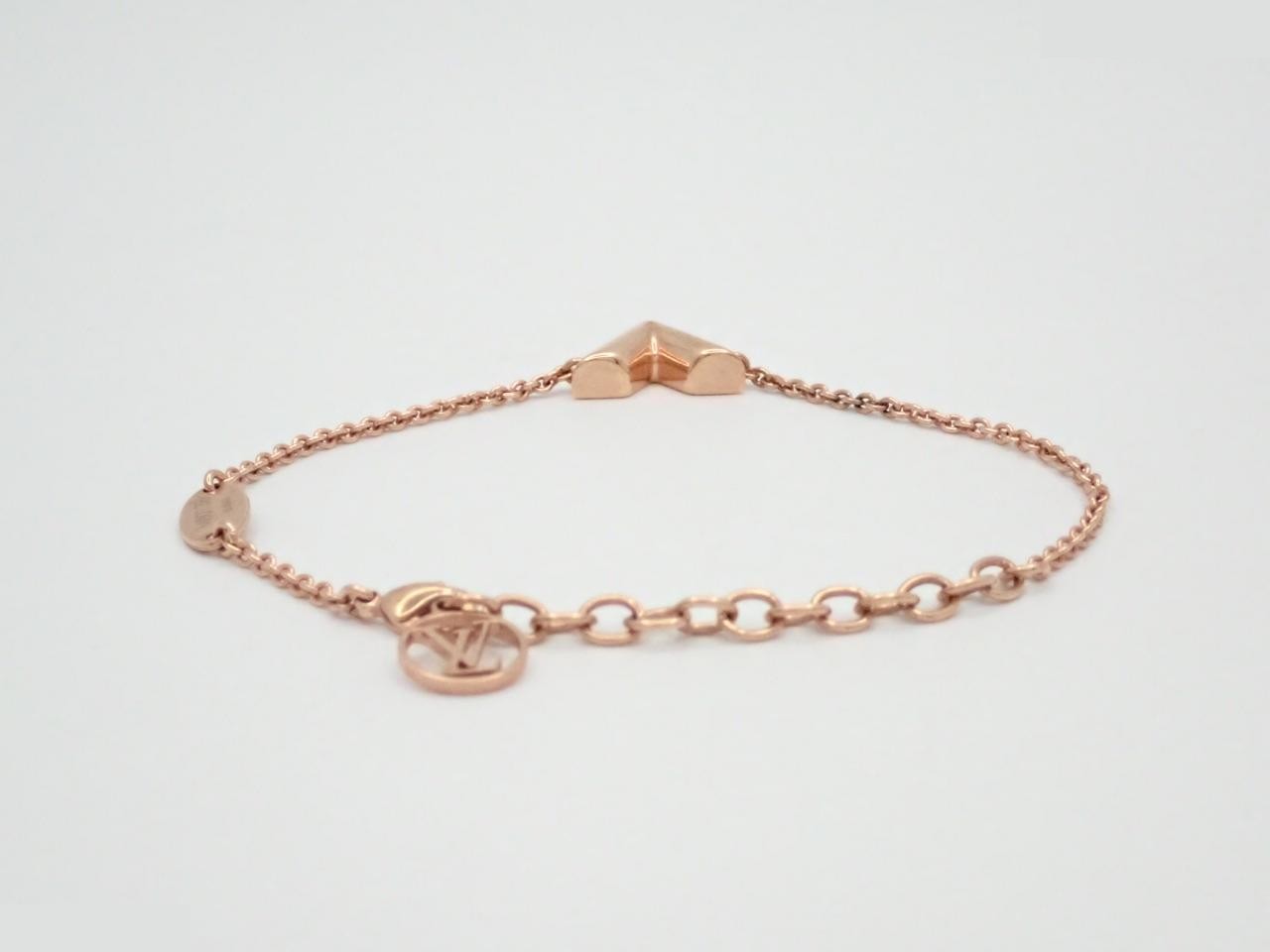Essential V, wrist circumference approximately 20.5 cm — view 2