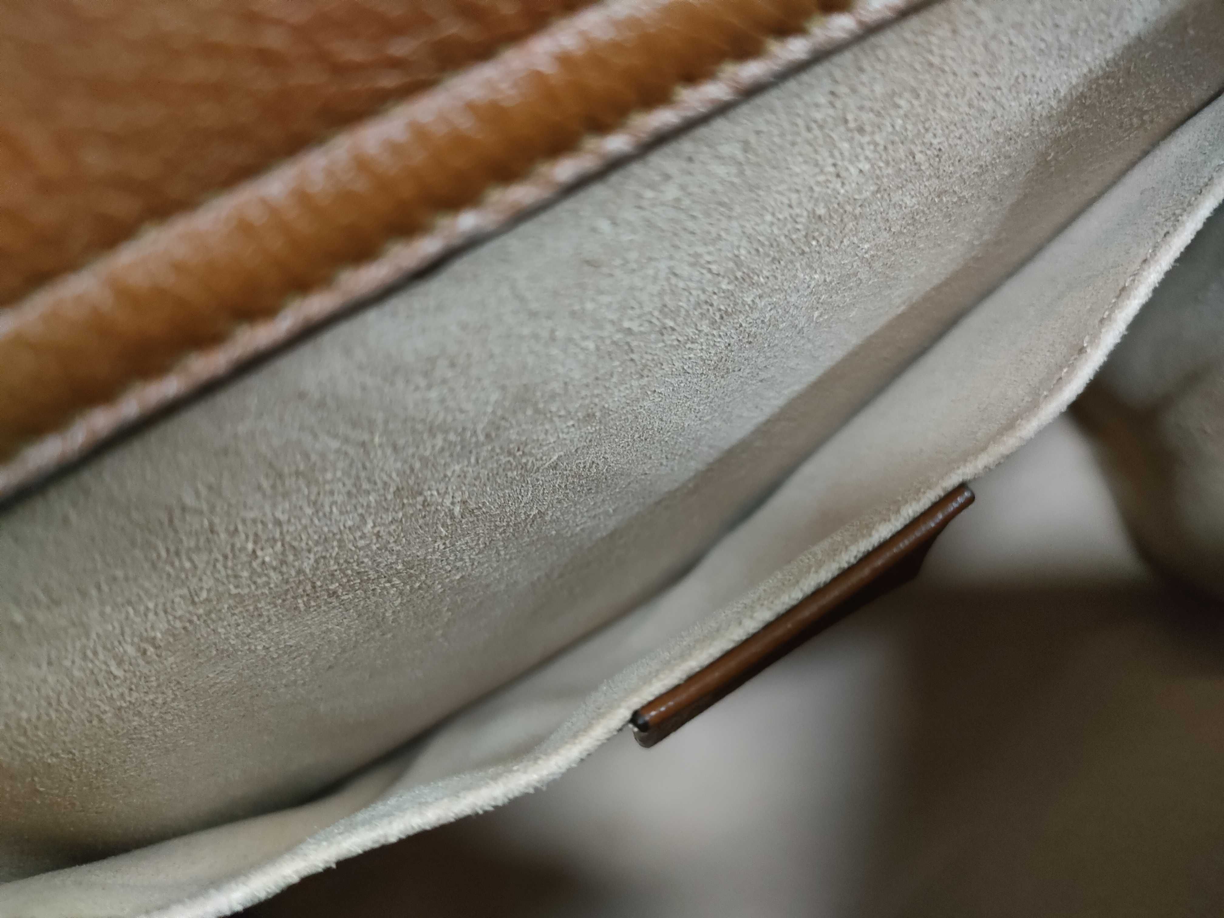 Bamboo Gucci Diana Handbag — view 9