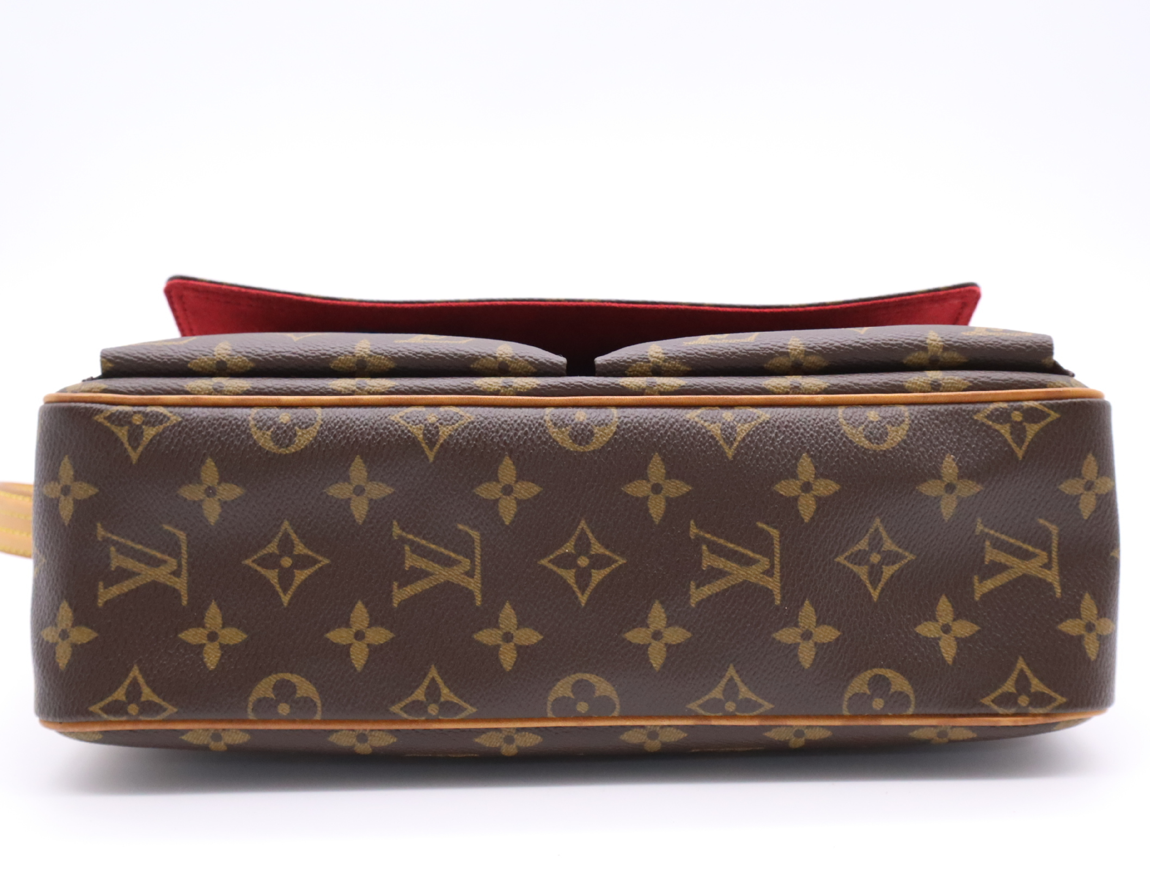 M51164 Monogram Viva Cite MM Handbag — view 4