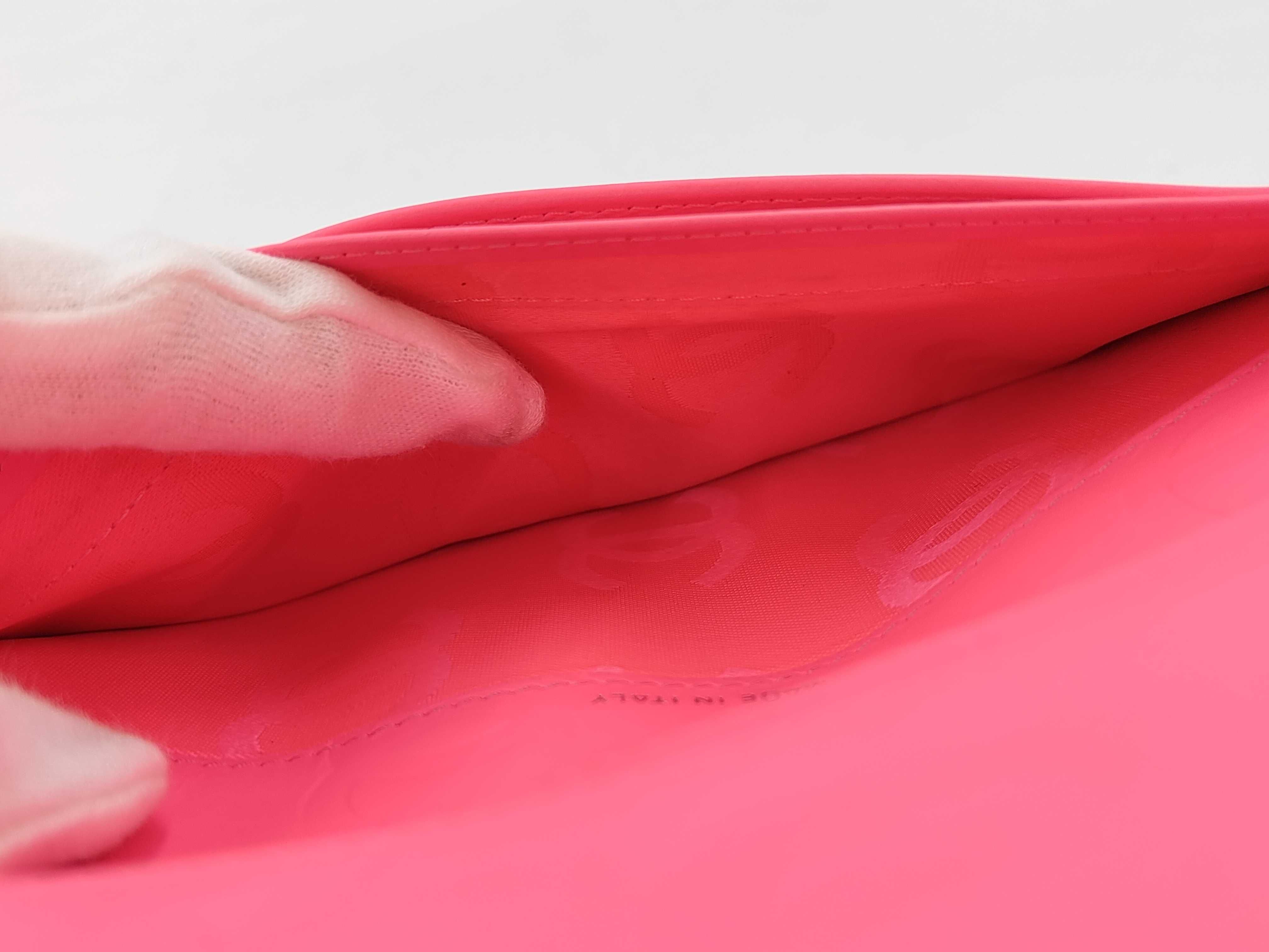 wallet — view 5