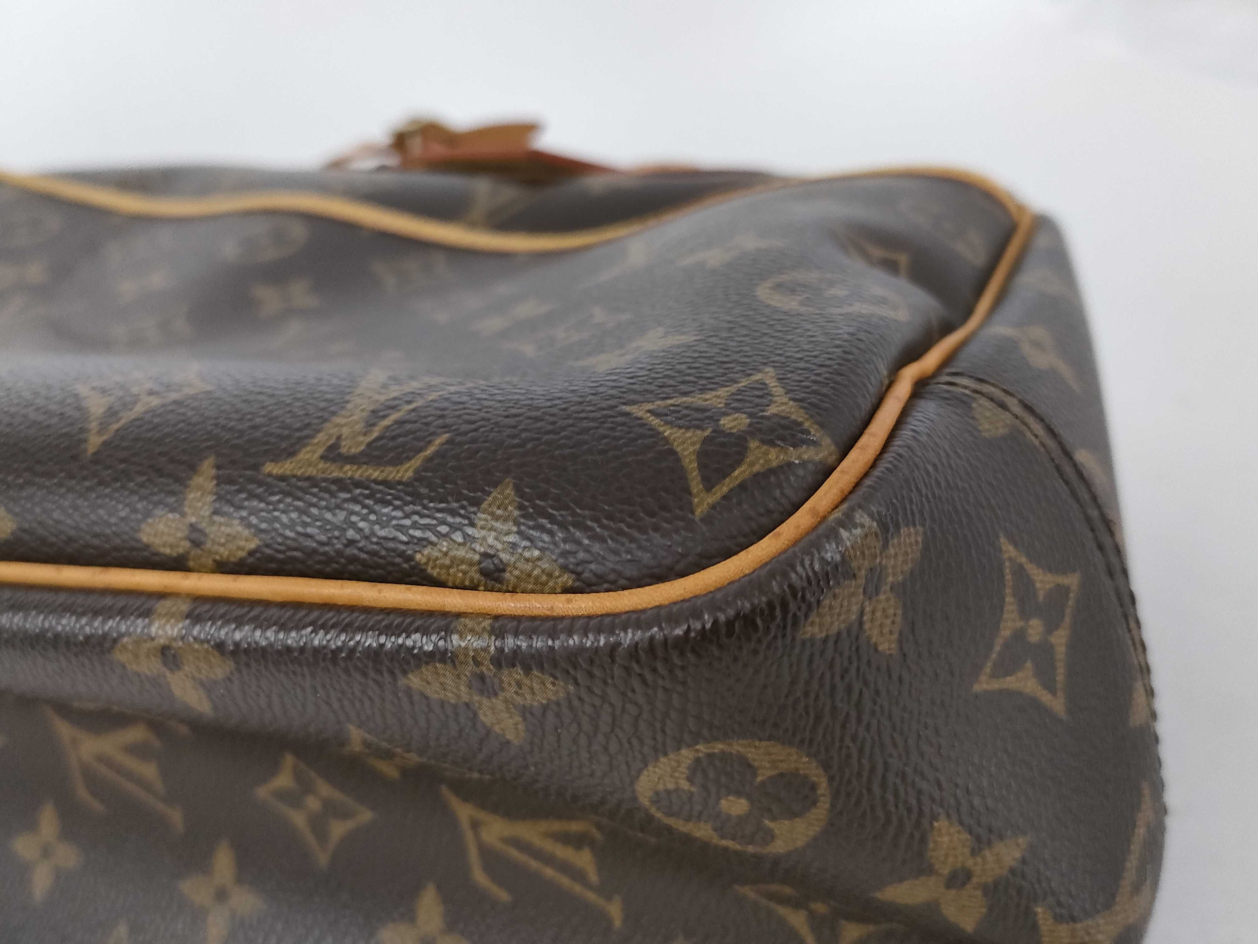 Monogram Louis Vuitton Deauville M47270 Monogram Handbag — view 6
