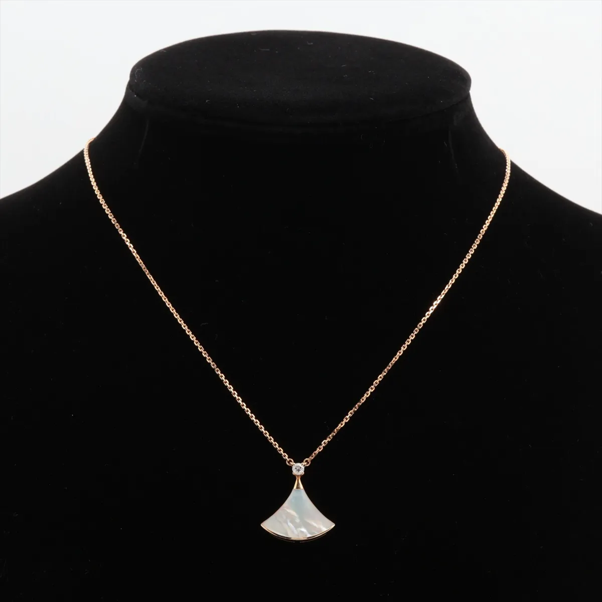 Diva's Dream Shell Diamond Necklace 750 (PG) 5.6g MT6W8C Shell has — view 5
