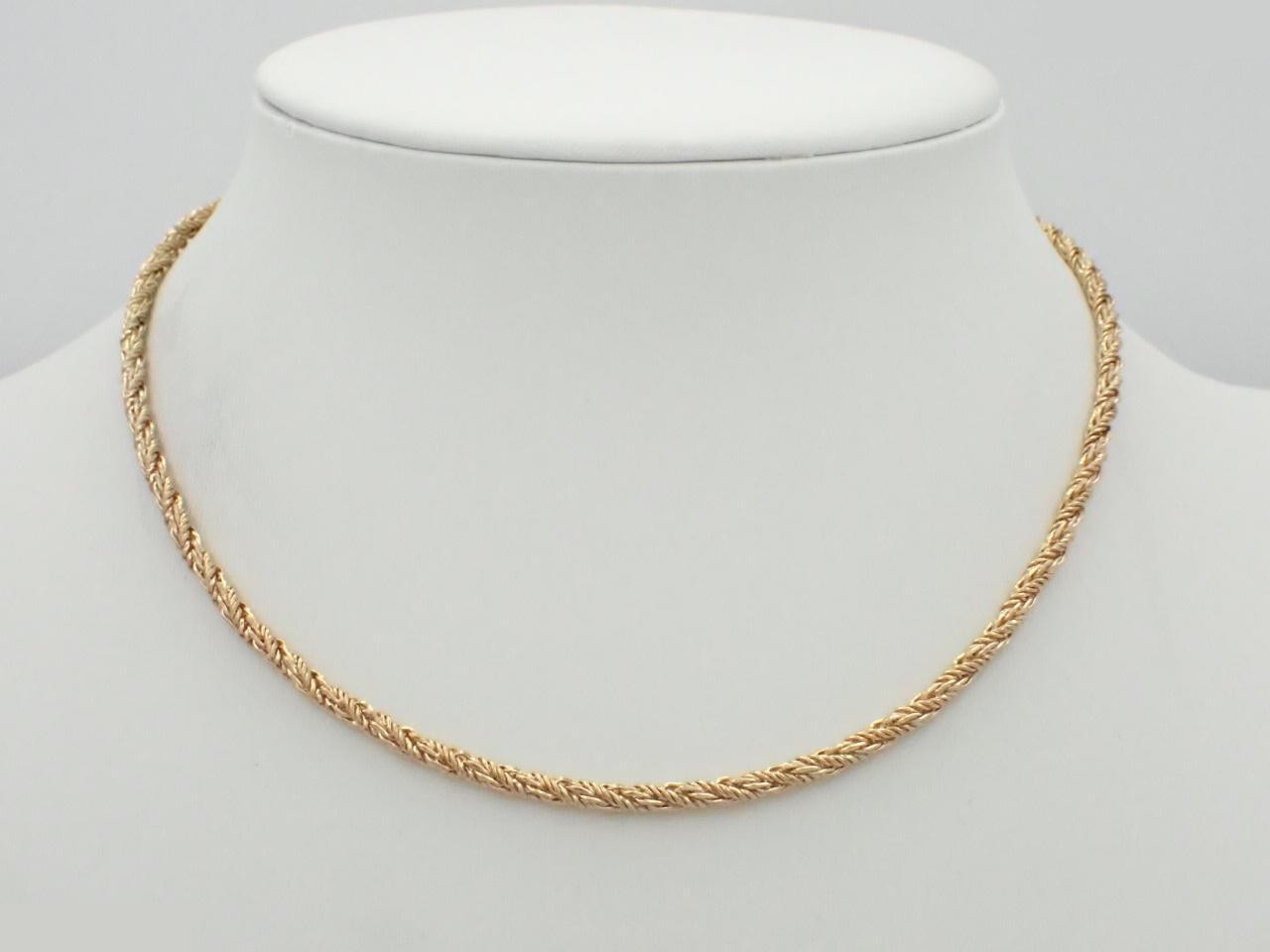 Other line: Precious metal necklaces and pendants, neck circumference approximately 38 cm. — view 3