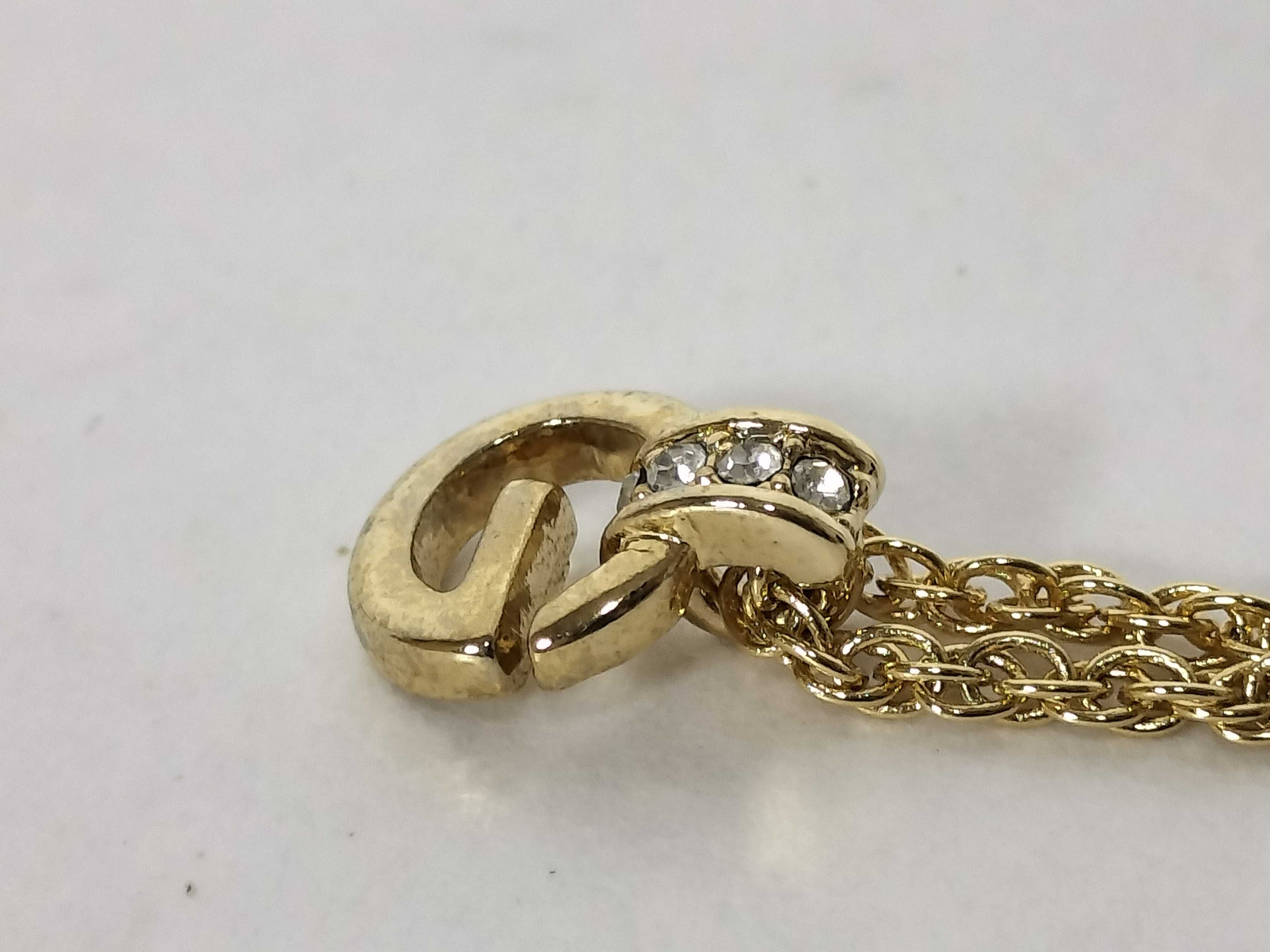 necklace — view 3