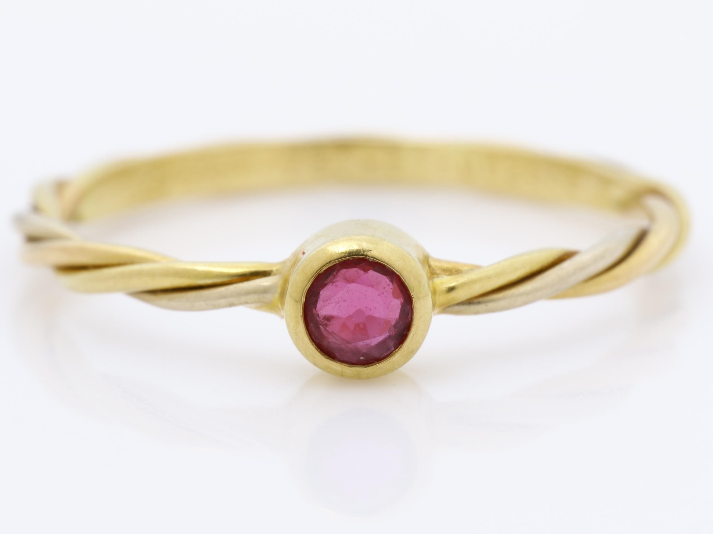 750YG Ruby Ring, Size #51, 1.4g — view 2