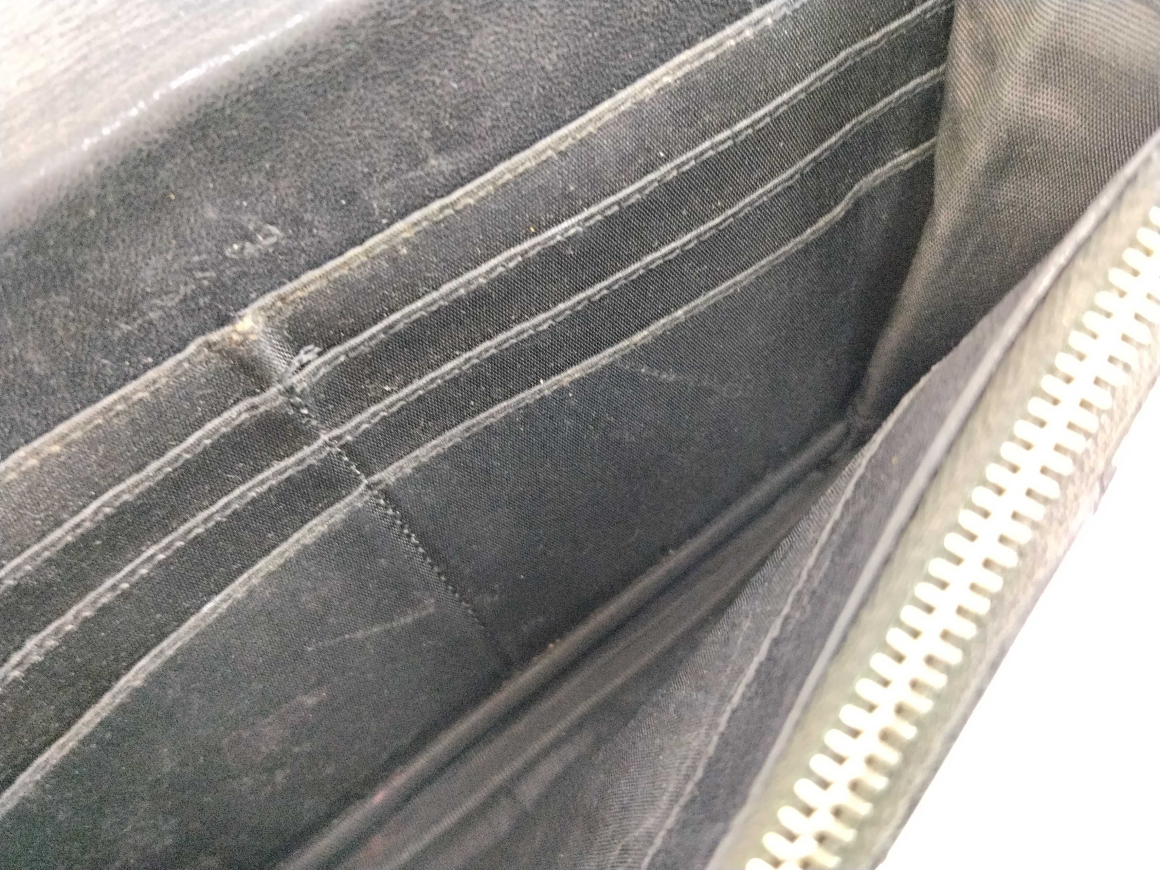 Chain Wallet Shoulder Bag — view 14