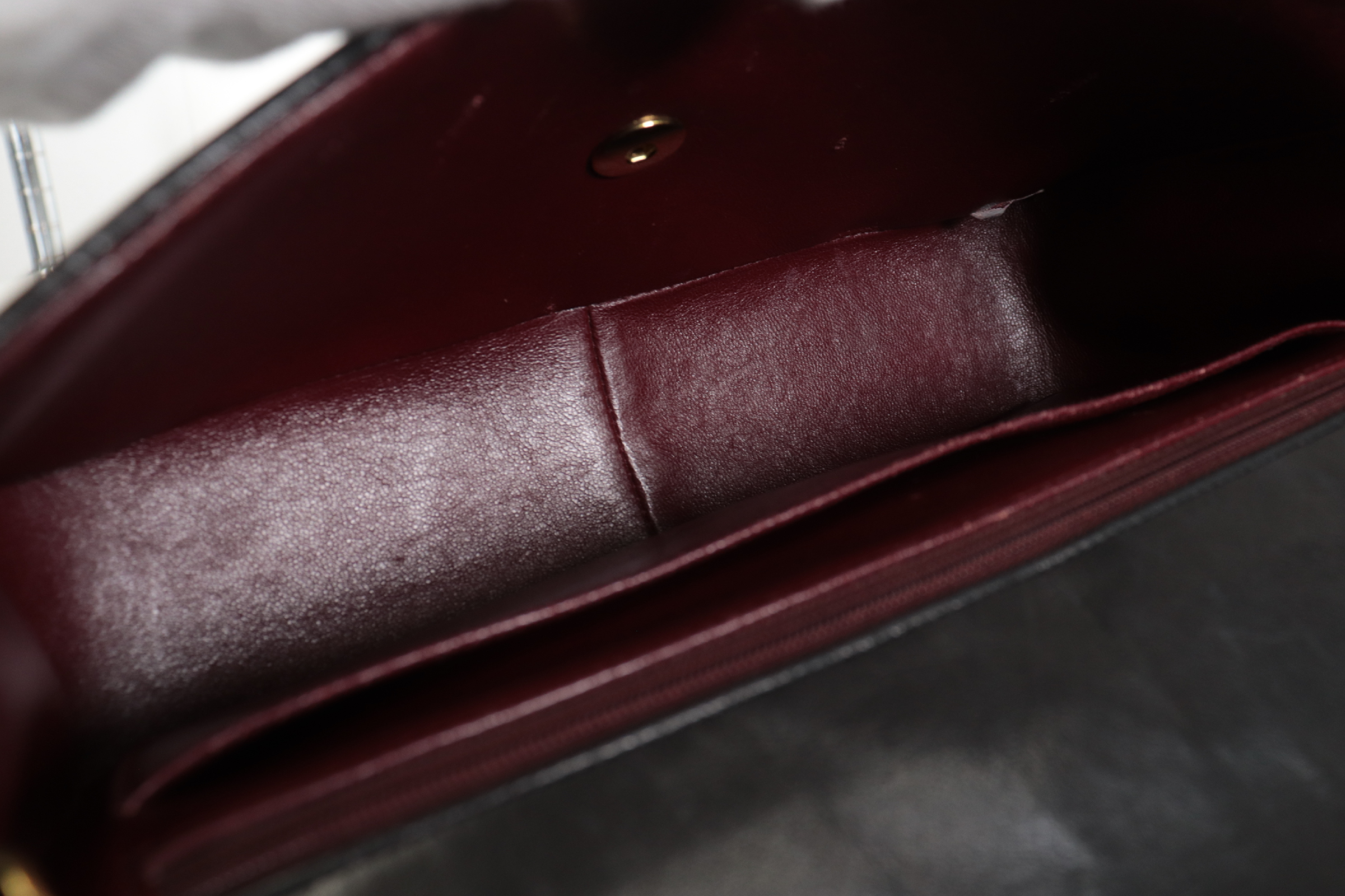 V-flap Lambskin Chain Shoulder Bag (Serial No. 3) — view 8