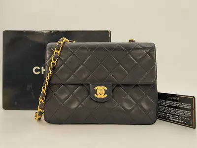 Lambskin Matelassé Single Chain Shoulder Bag (No. 2)