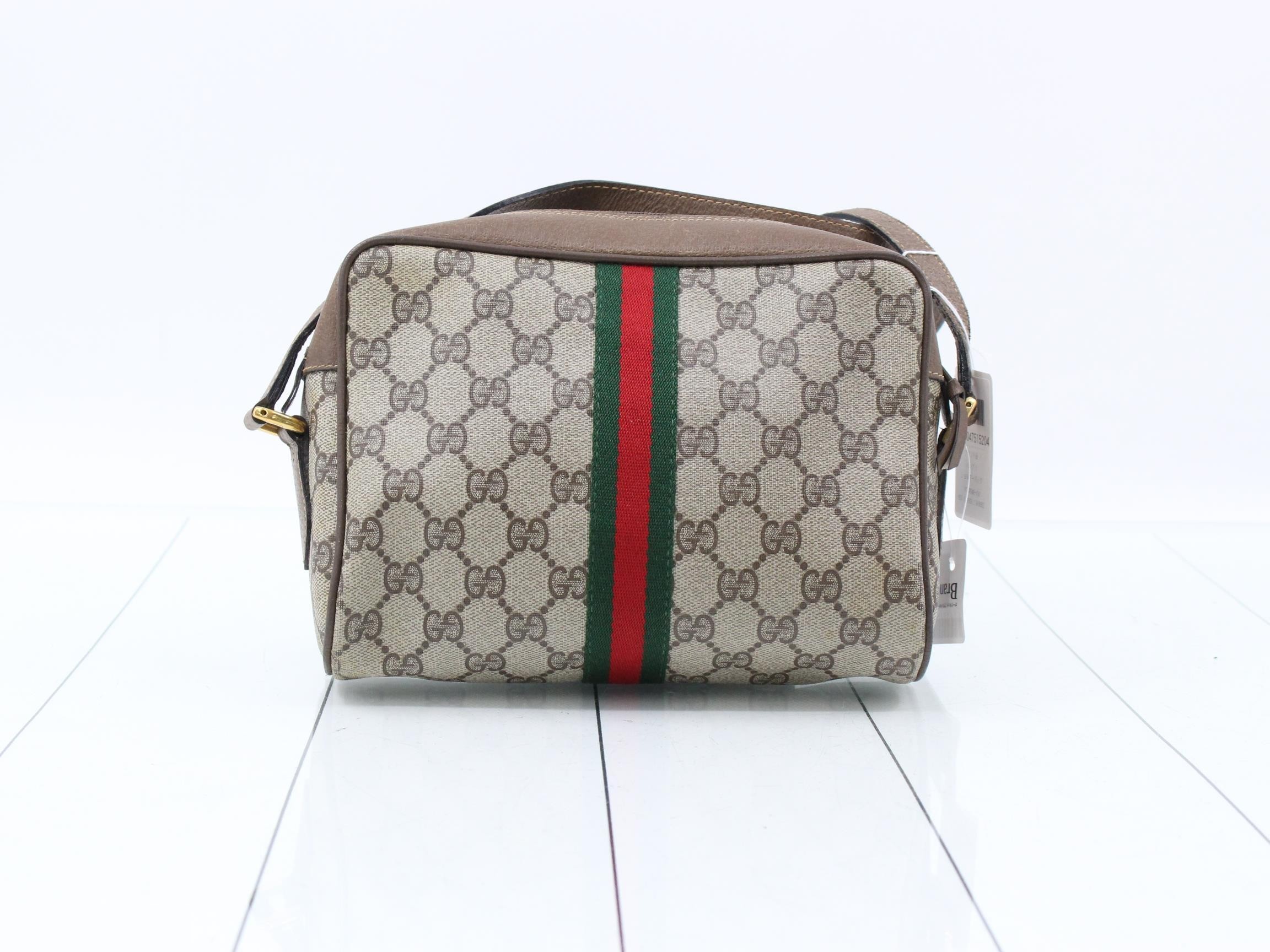 GG Supreme Shoulder Bag — view 2