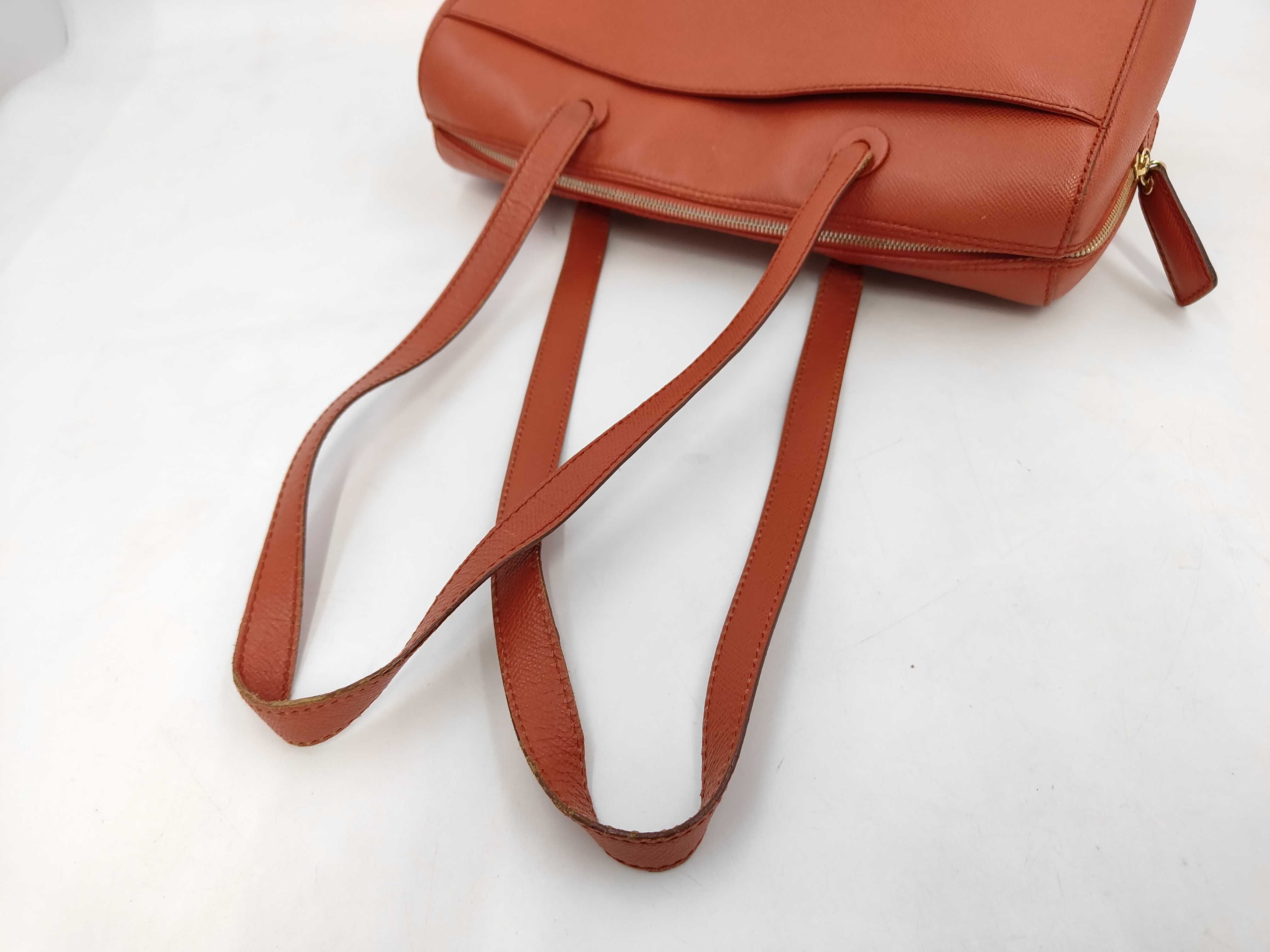 Caviar Skin Shoulder Bag with Logo Charm, Red — view 3