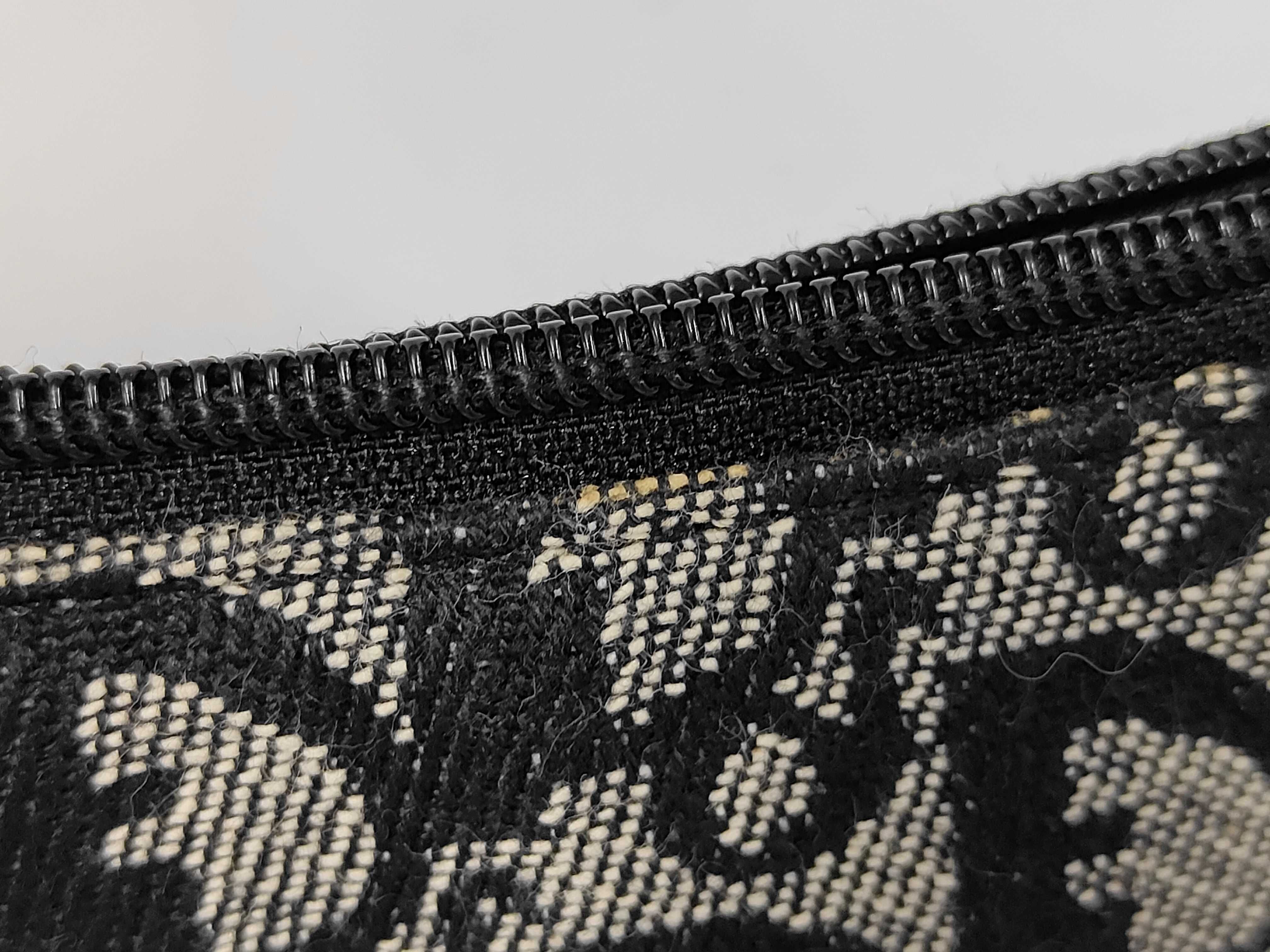 Trotter One-Shoulder Bag (Shoulder Bag) — view 10