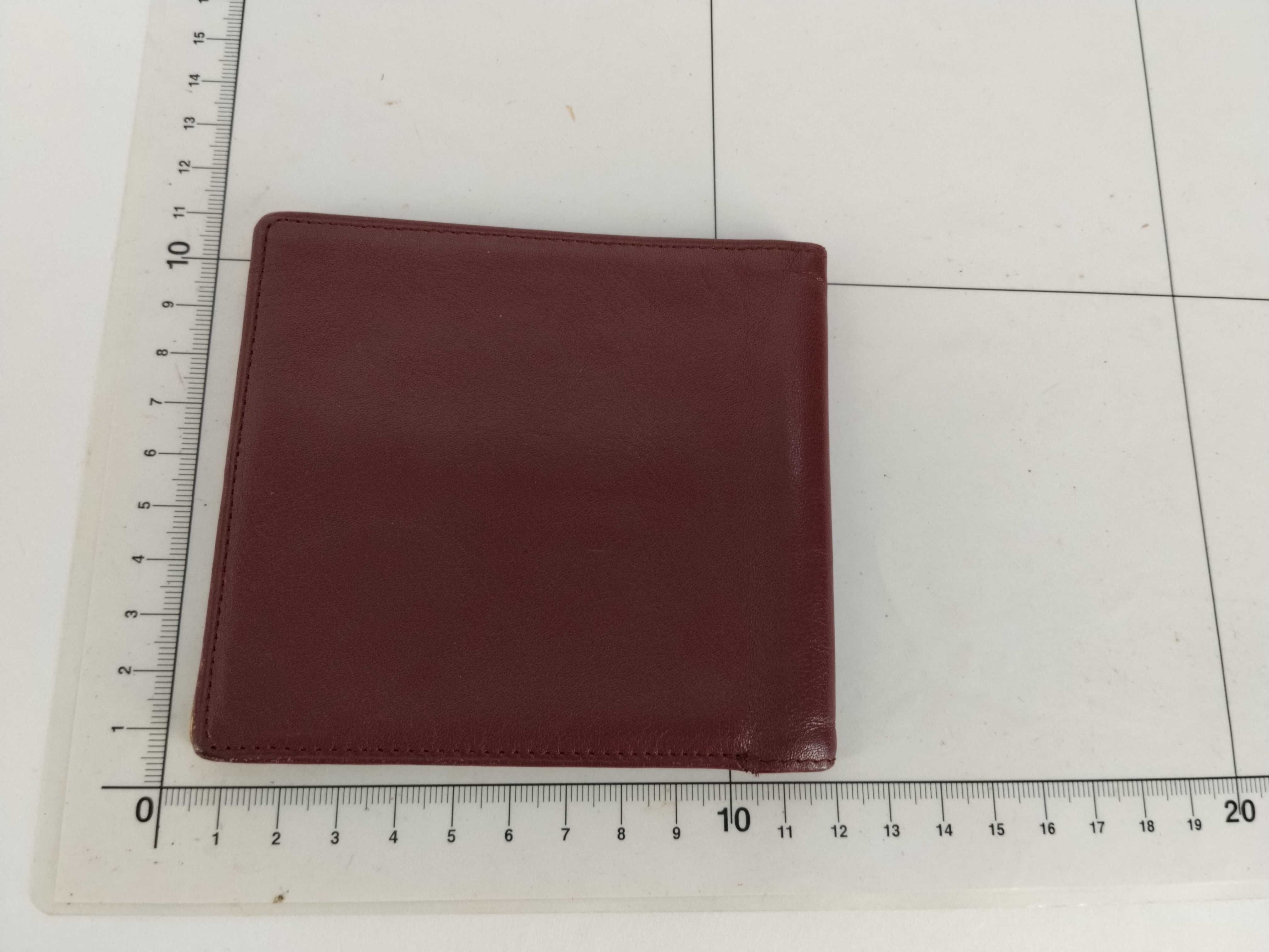 Must line leather folding wallet. — view 2
