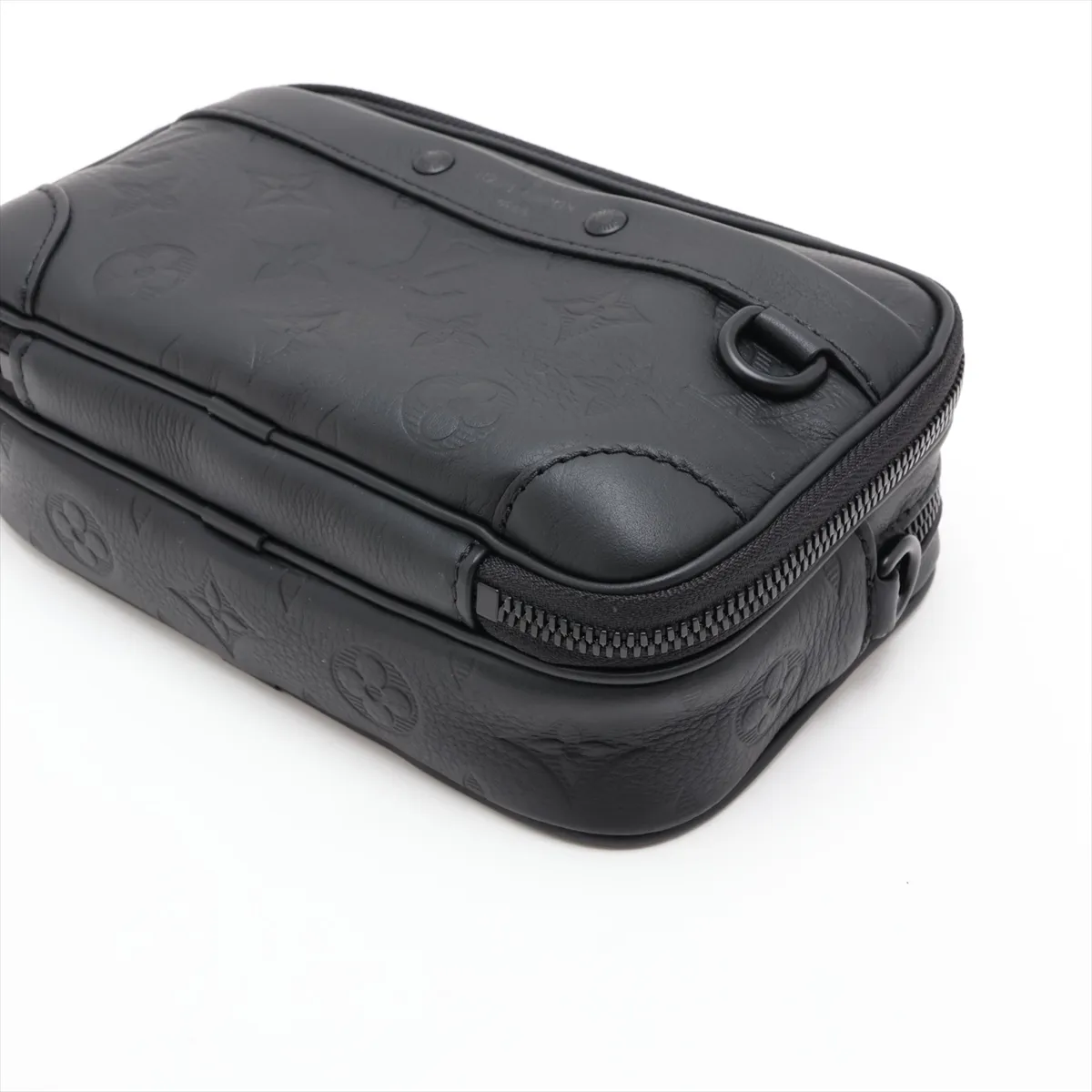 Monogram Shadow Alpha Wearable Wallet NV M82544 Black (RFID responsive) — view 3