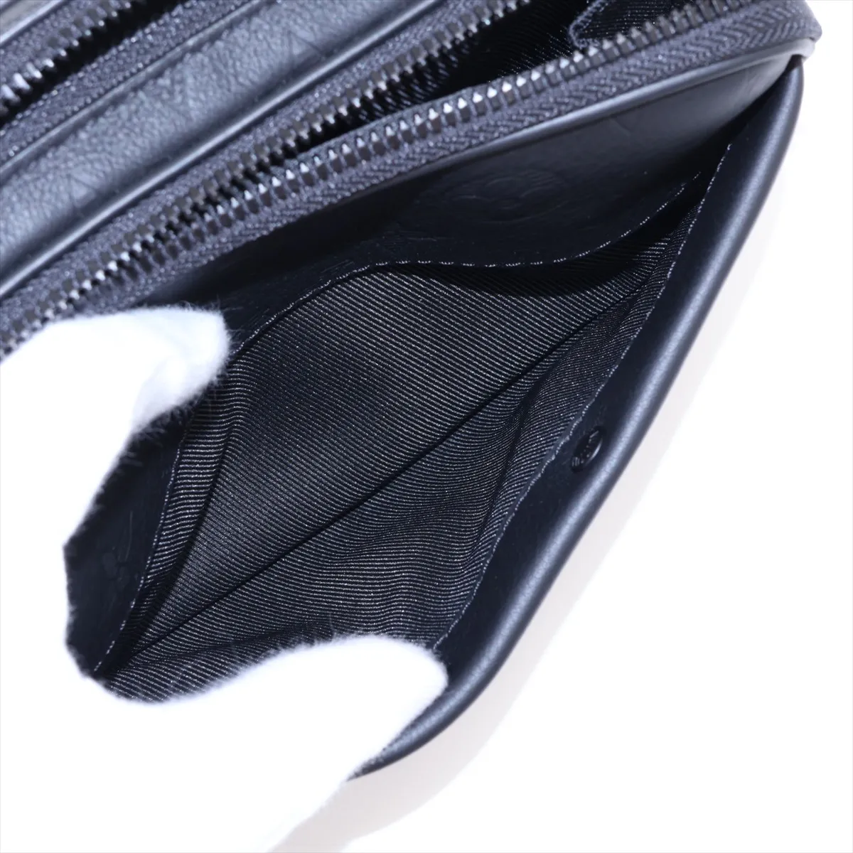 Monogram Shadow Alpha Wearable Wallet NV M82544 Black (RFID responsive) — view 8