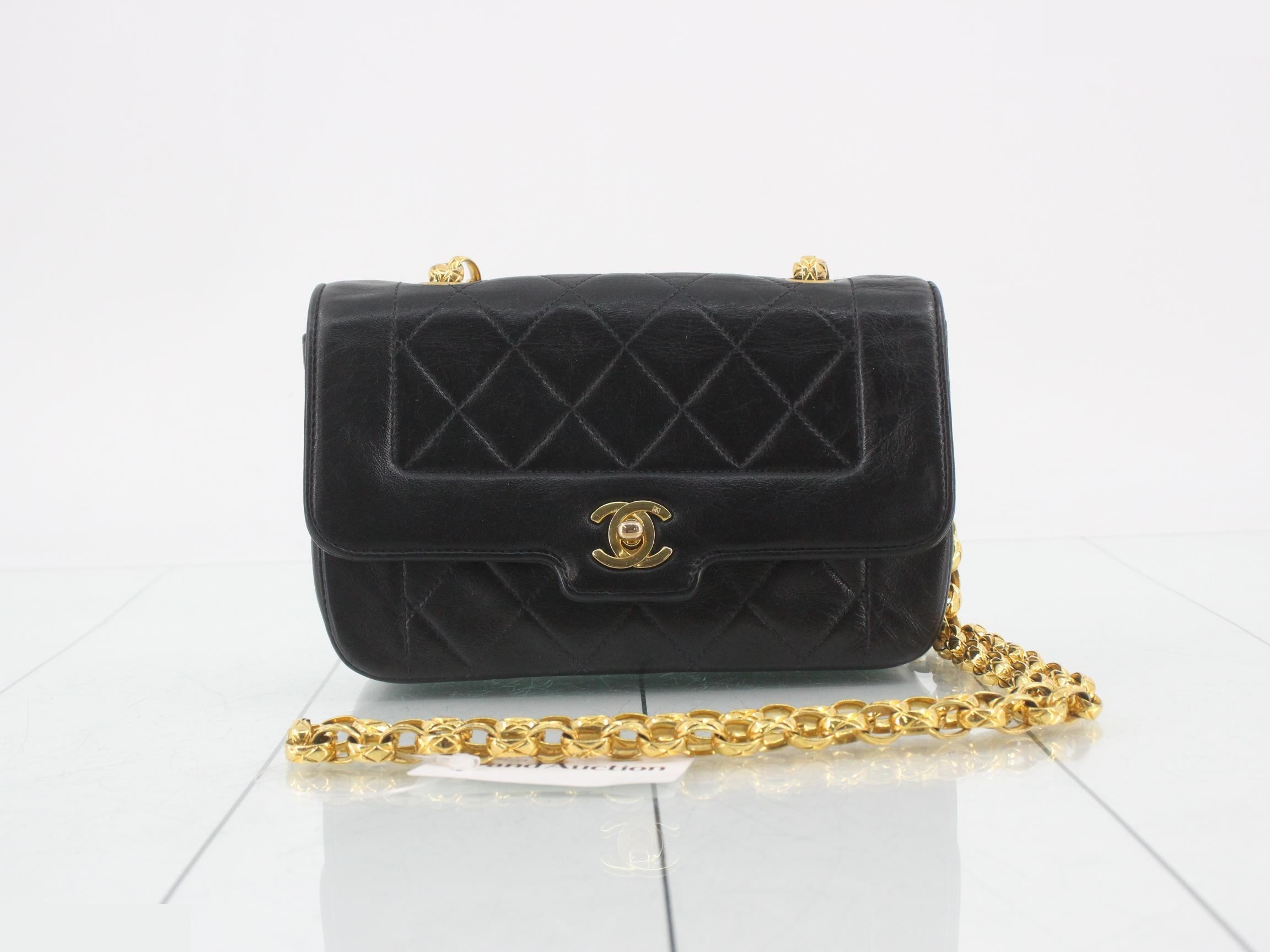 Matelassé (bag) - Shoulder bag
