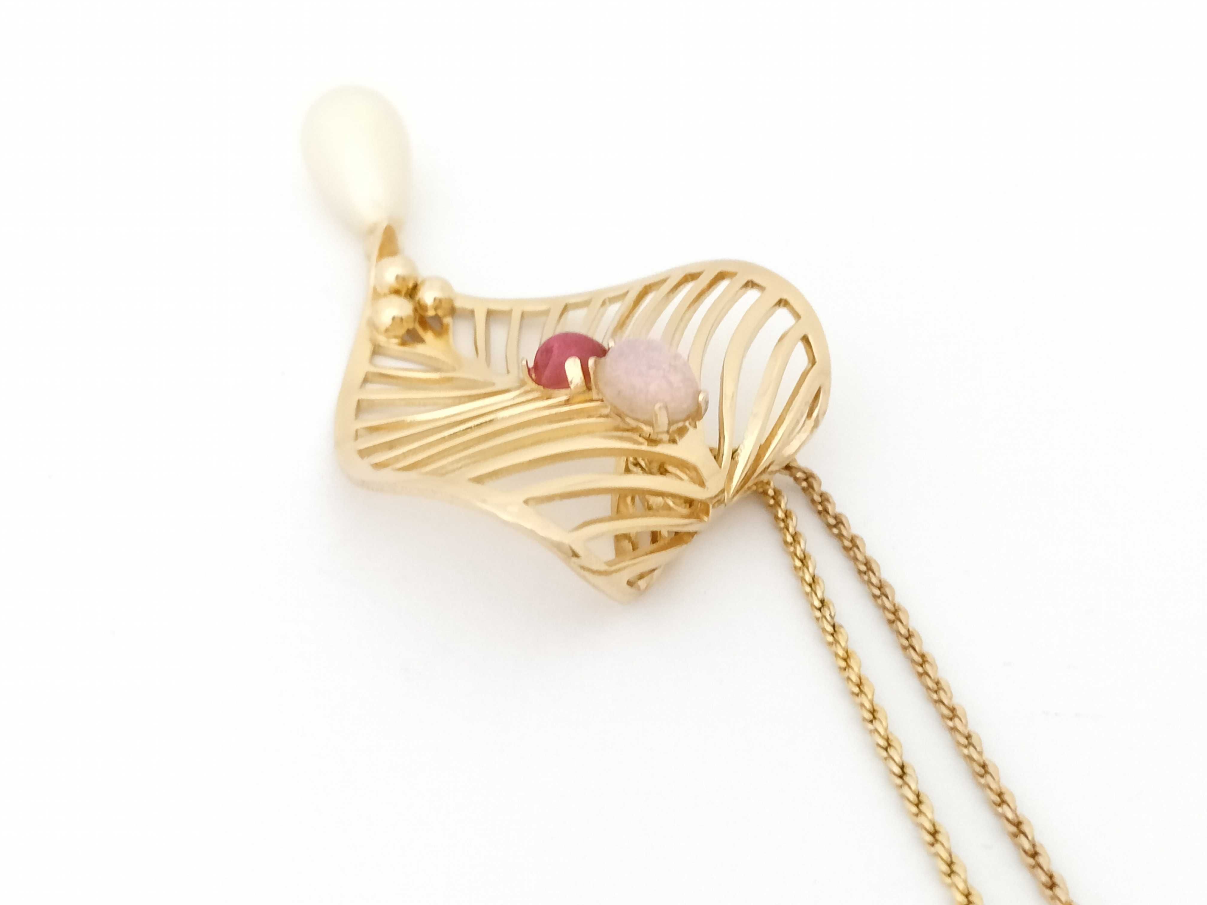 Christian pearl necklace — view 4