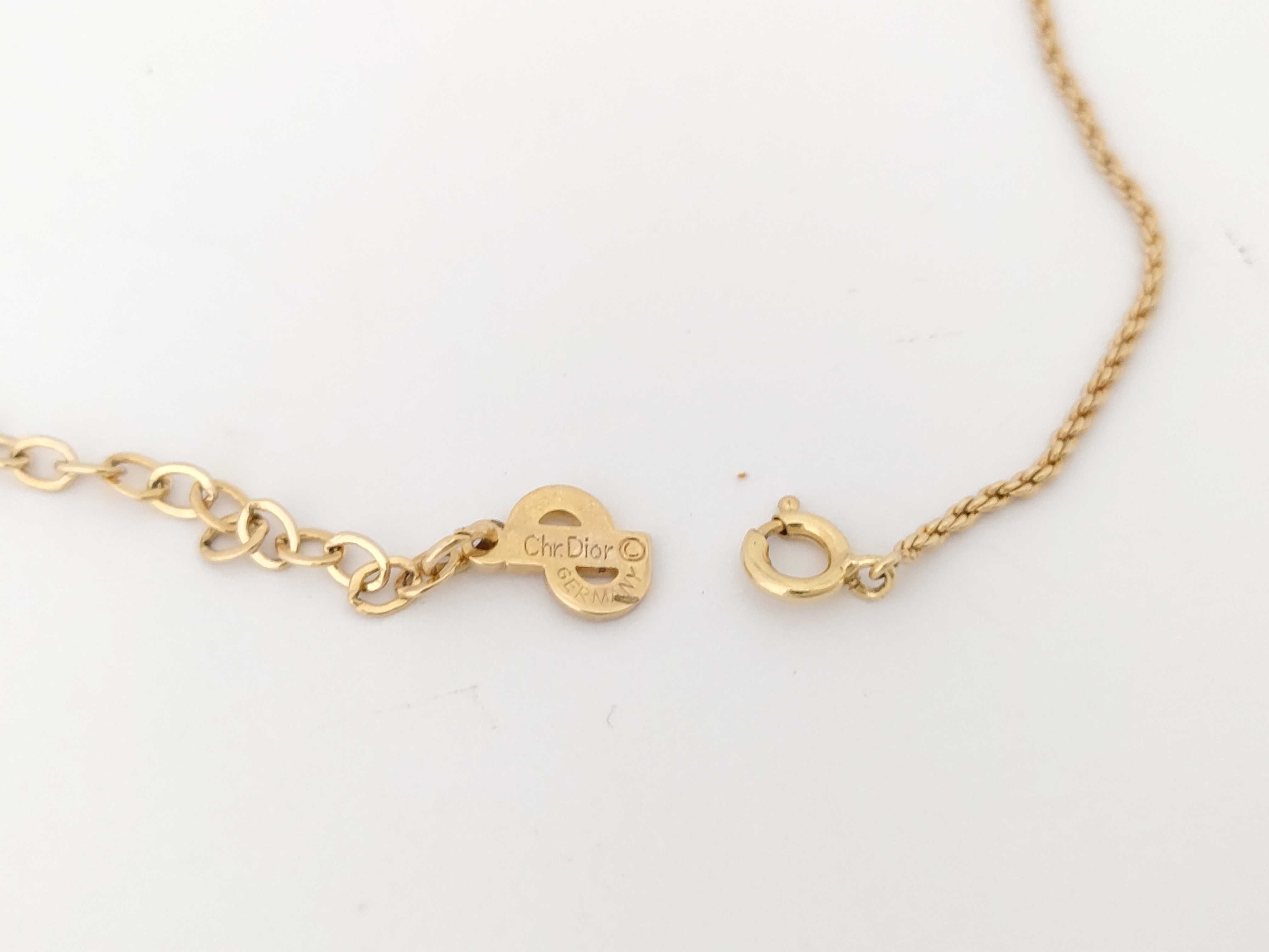 Christian pearl necklace — view 5