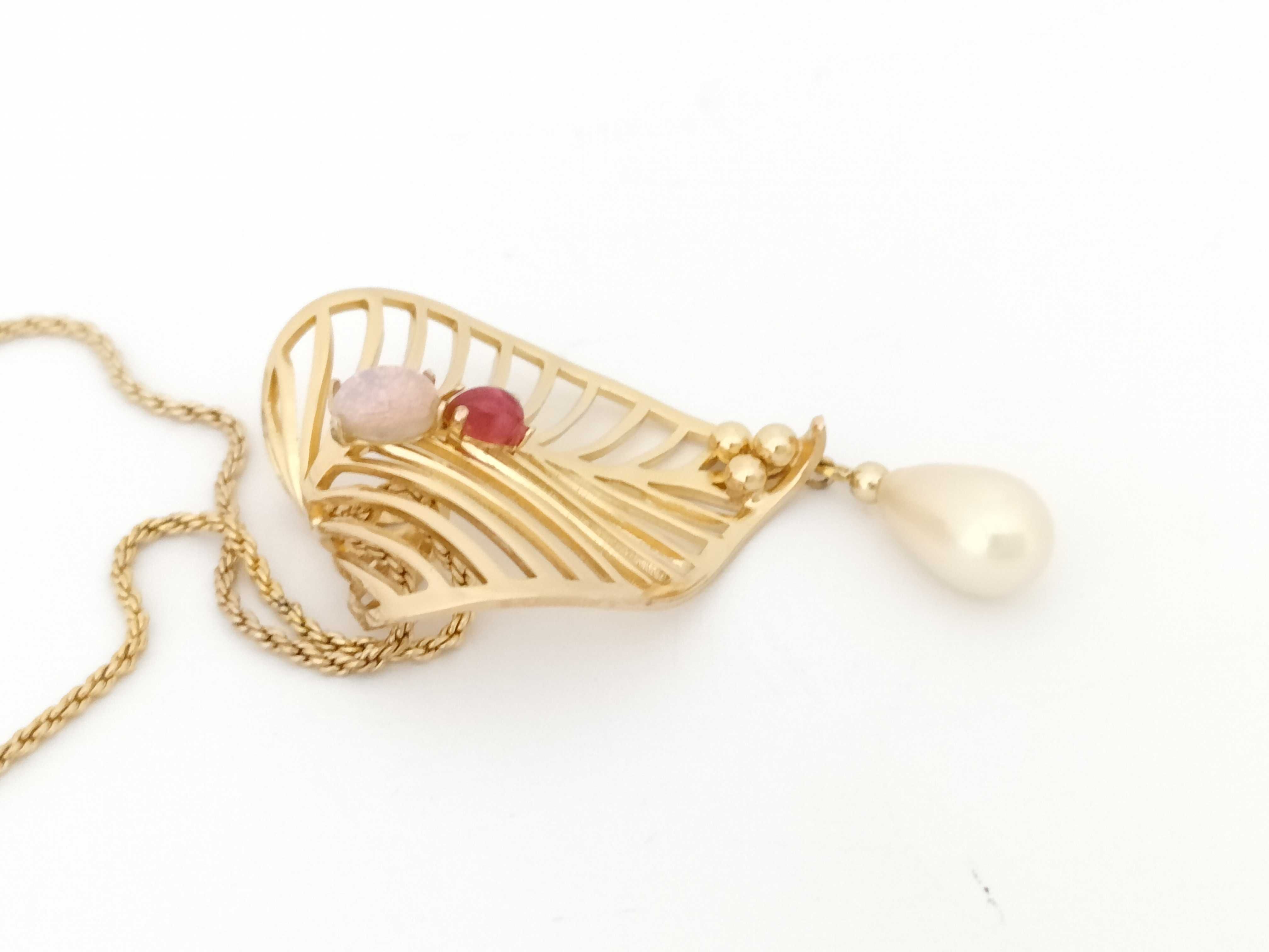 Christian pearl necklace — view 7