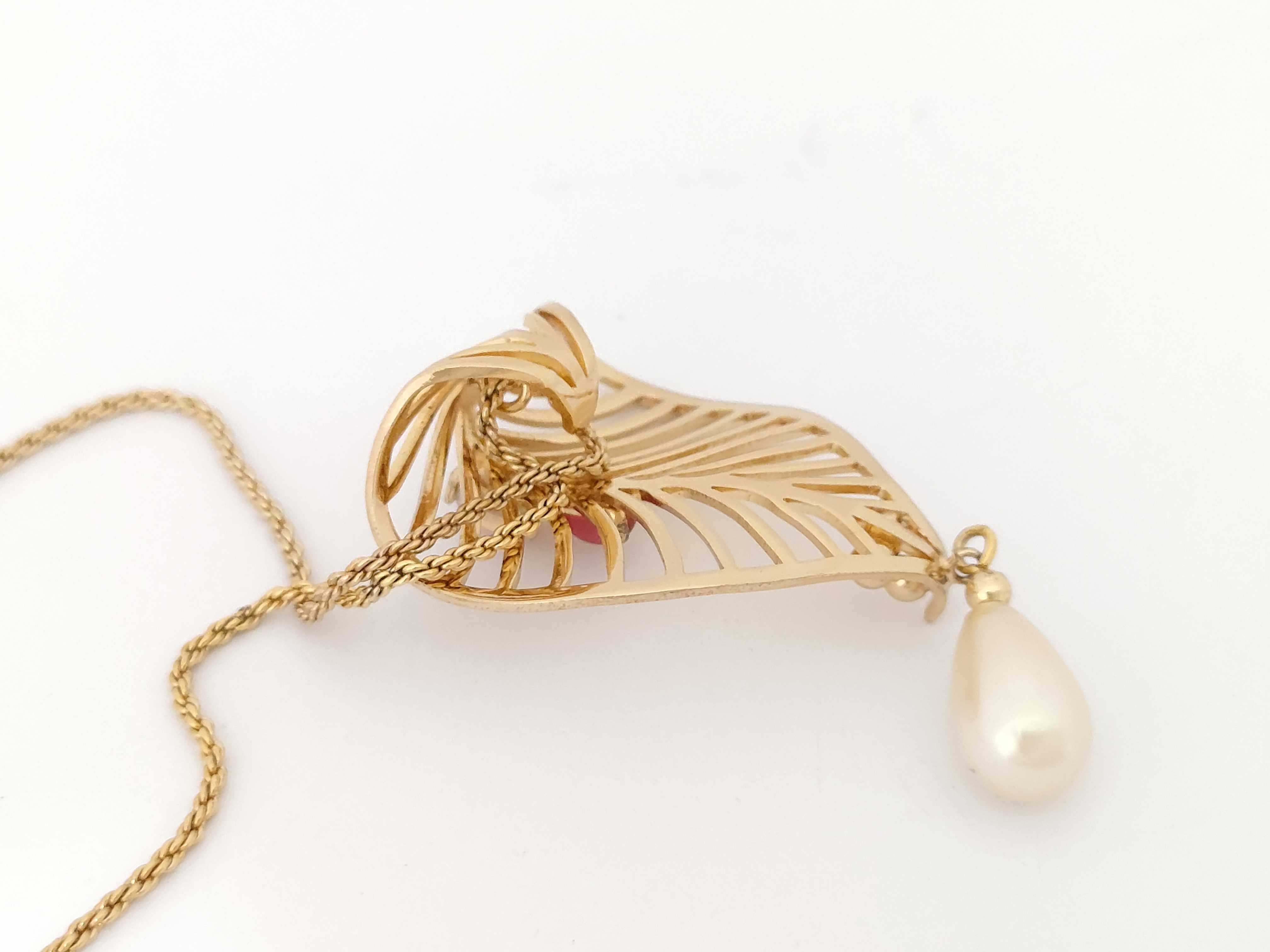 Christian pearl necklace — view 9
