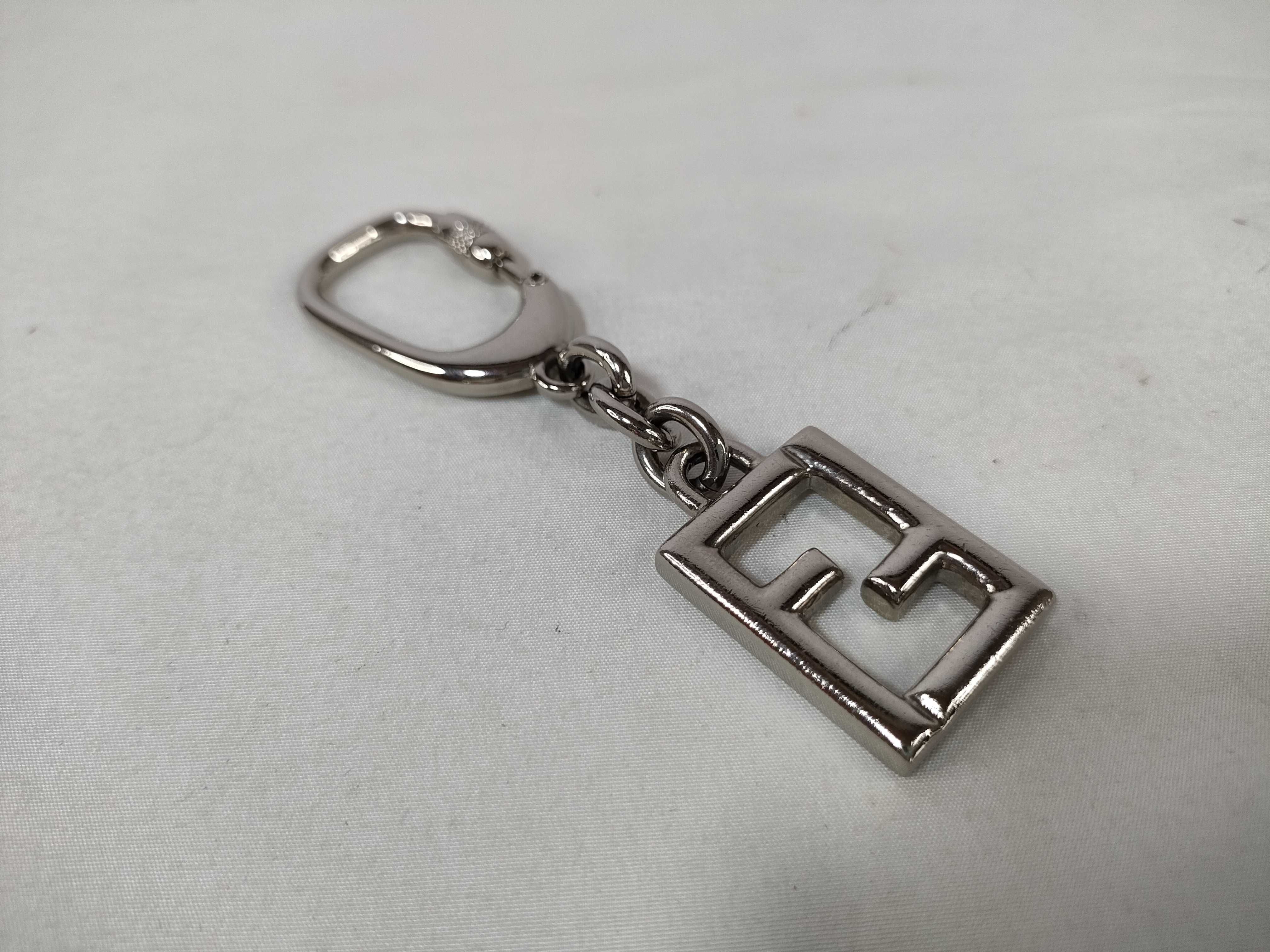 charm — view 5