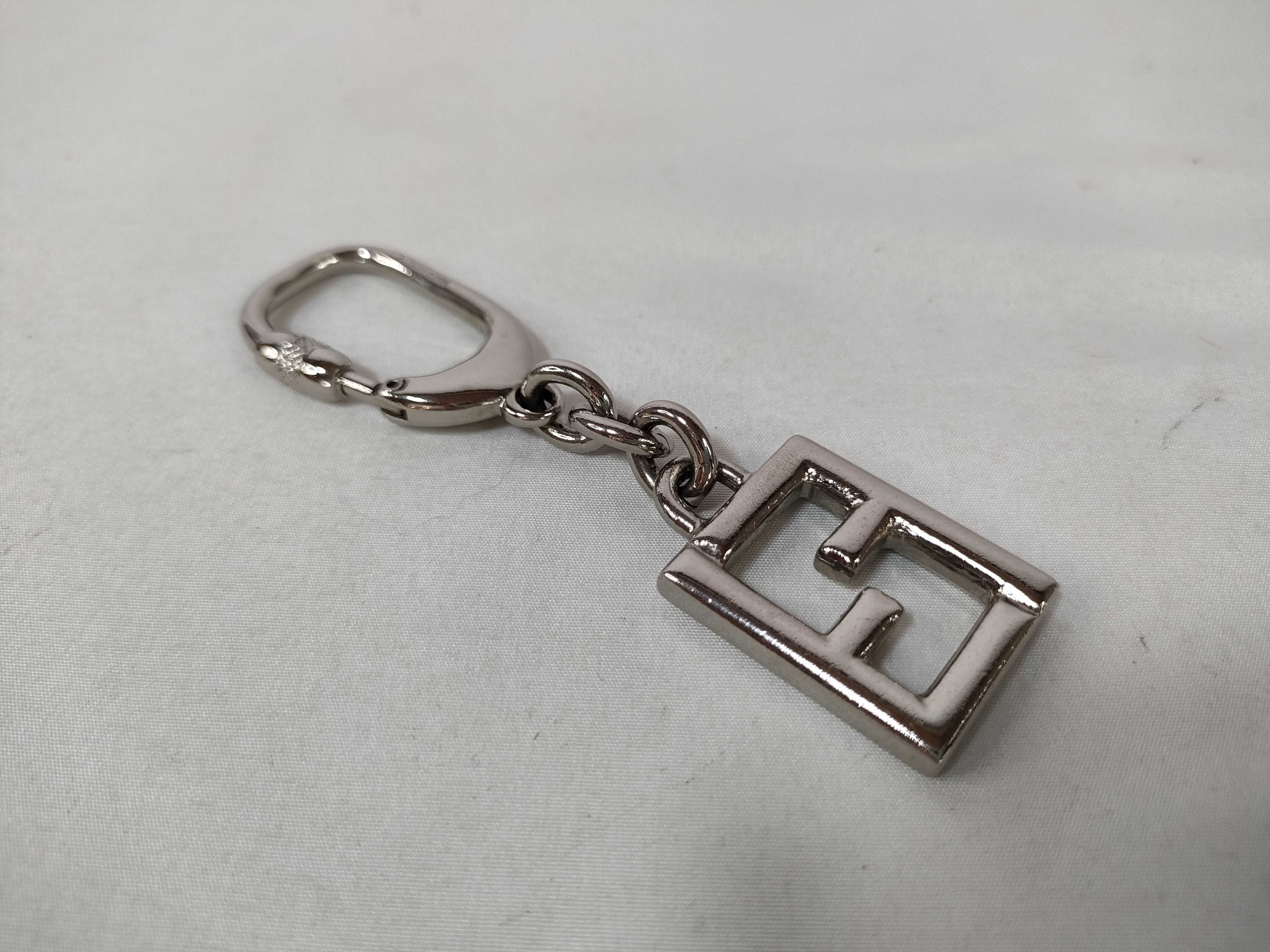 charm — view 9