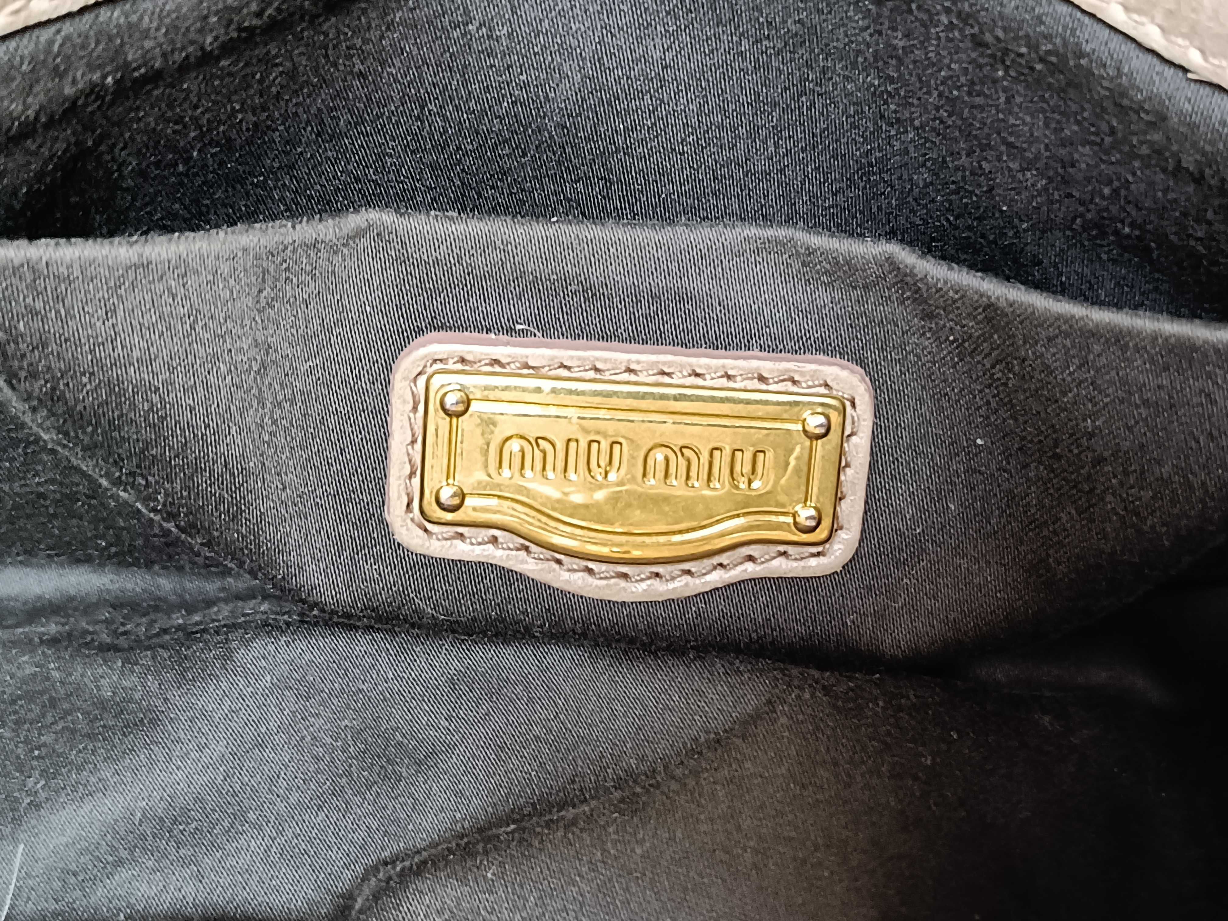 Vitello Luxe 2-Way Leather Shoulder Bag — view 14