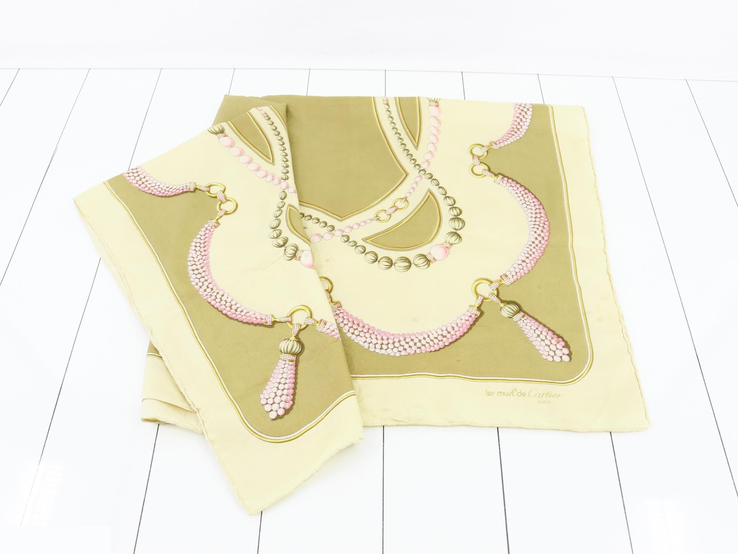 Other lines: Small items, accessories, scarves — view 3