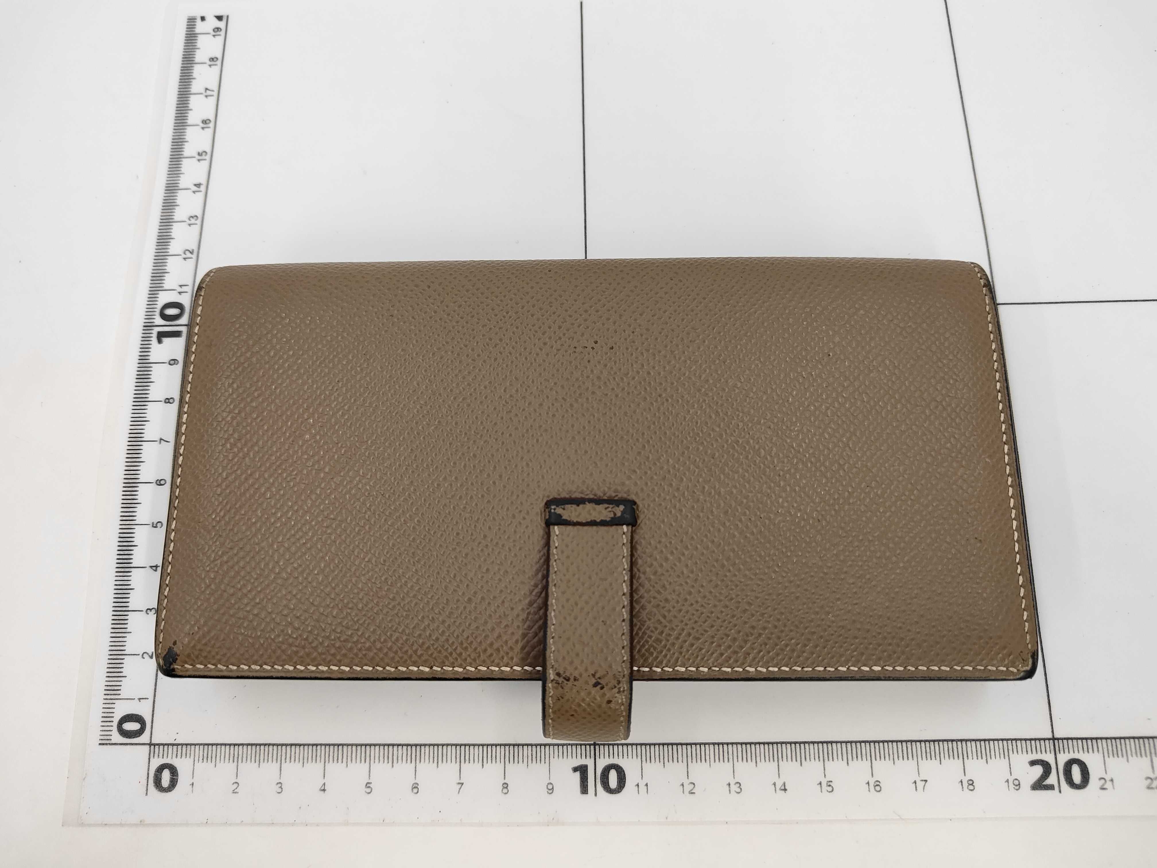 Bearn Soufflé Long Wallet Etoupe Silver Metal Fittings Vaux Epson Wallet — view 2