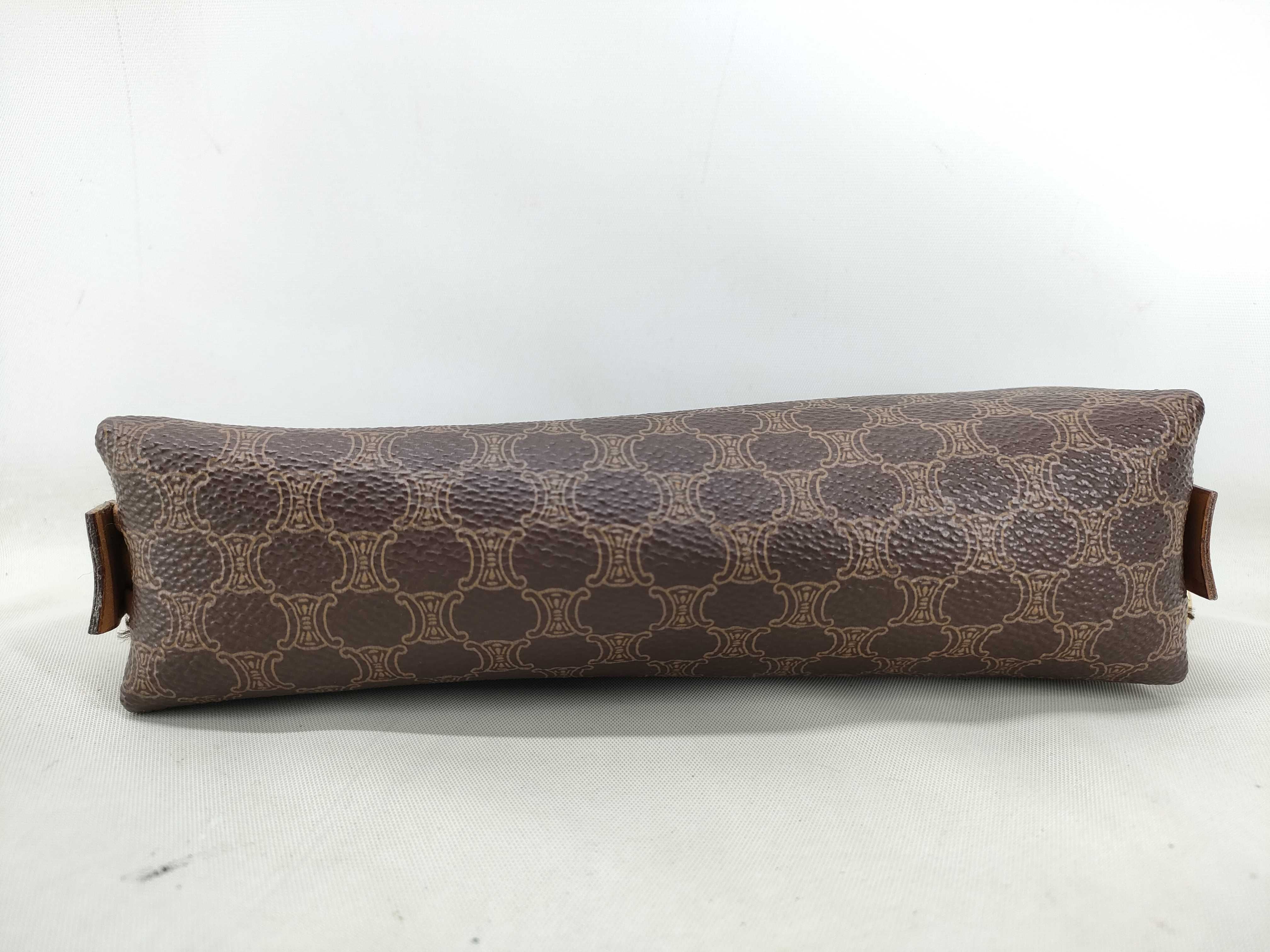 Pouch — view 3