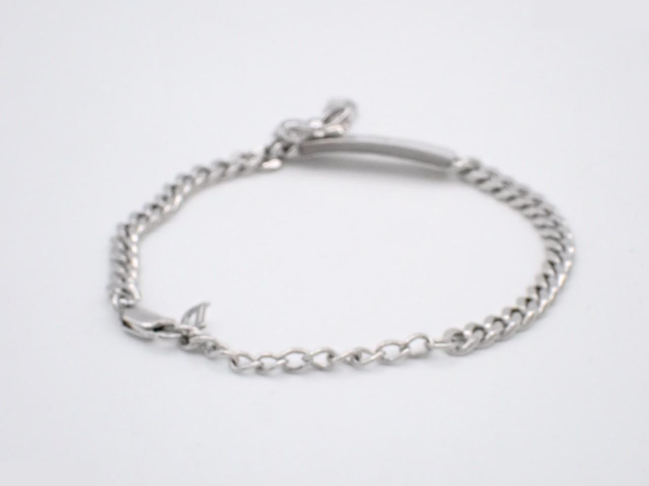 Other items: Precious metal bracelets and bangles (metal), wrist circumference approximately 20cm. — view 2