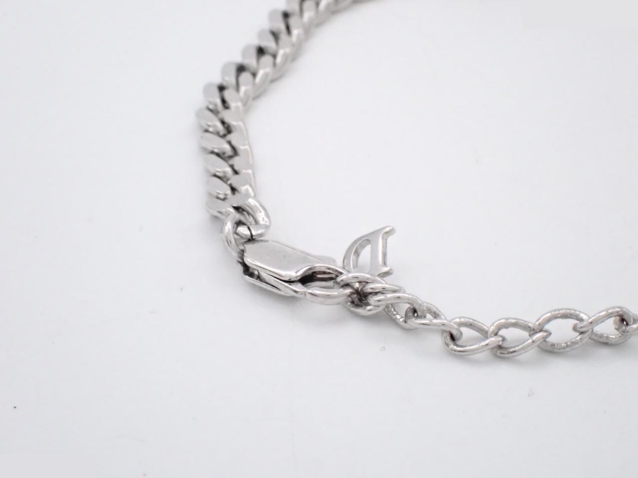 Other items: Precious metal bracelets and bangles (metal), wrist circumference approximately 20cm. — view 3
