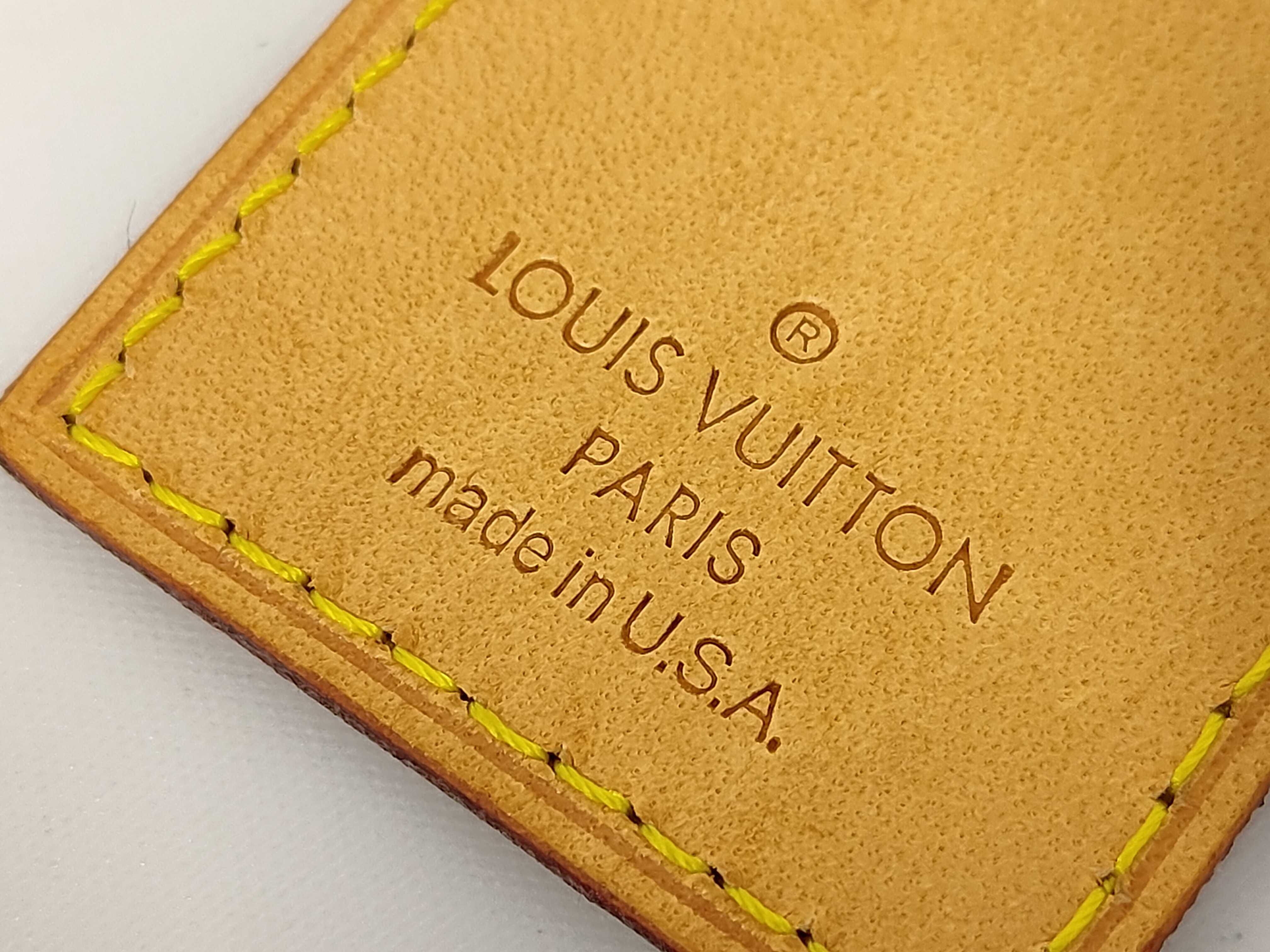(Louis Vuitton) Takashi Murakami MOCA Limited Neverfull Name Tag and other accessories — view 4