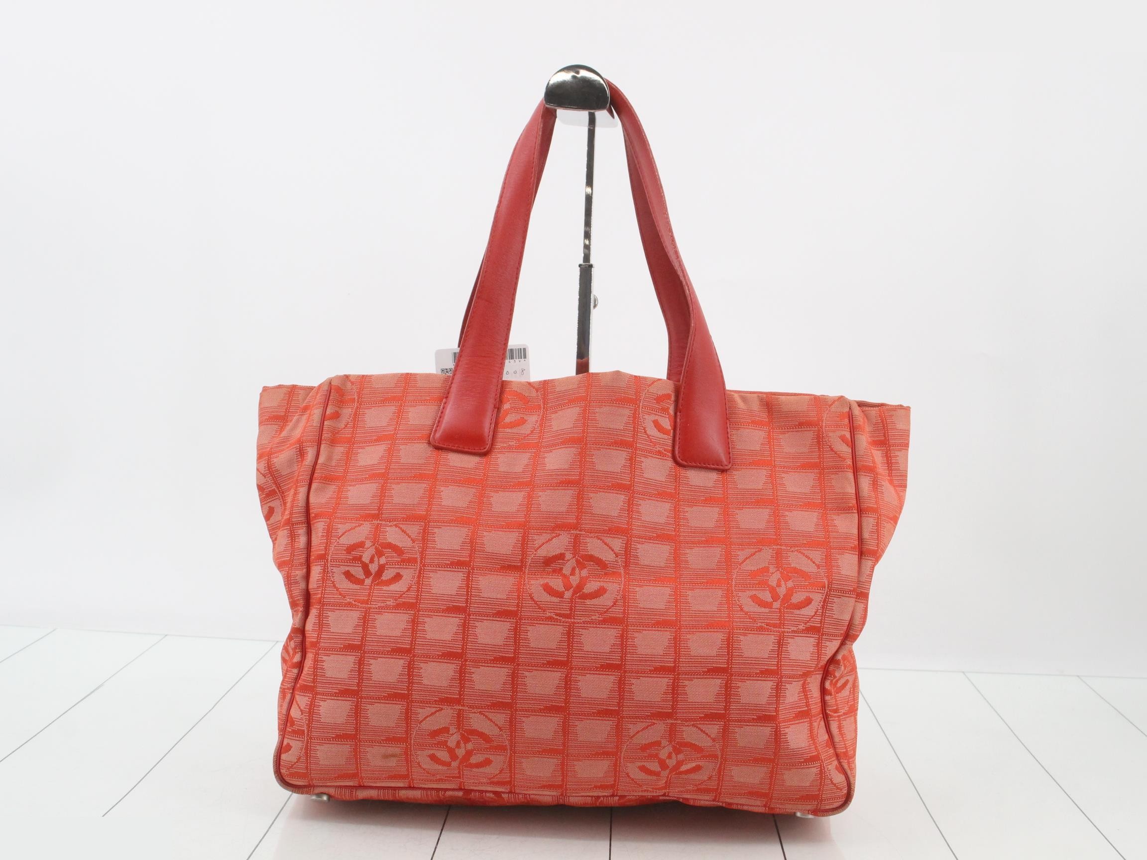 Neutra Tote MM — view 2