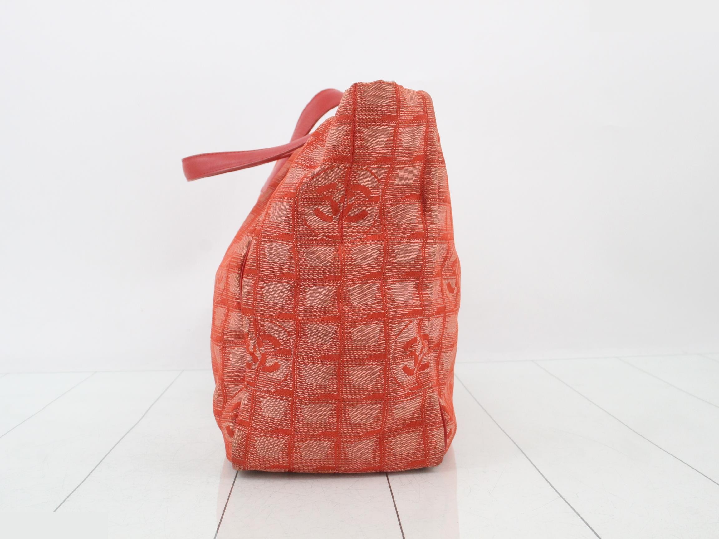 Neutra Tote MM — view 4
