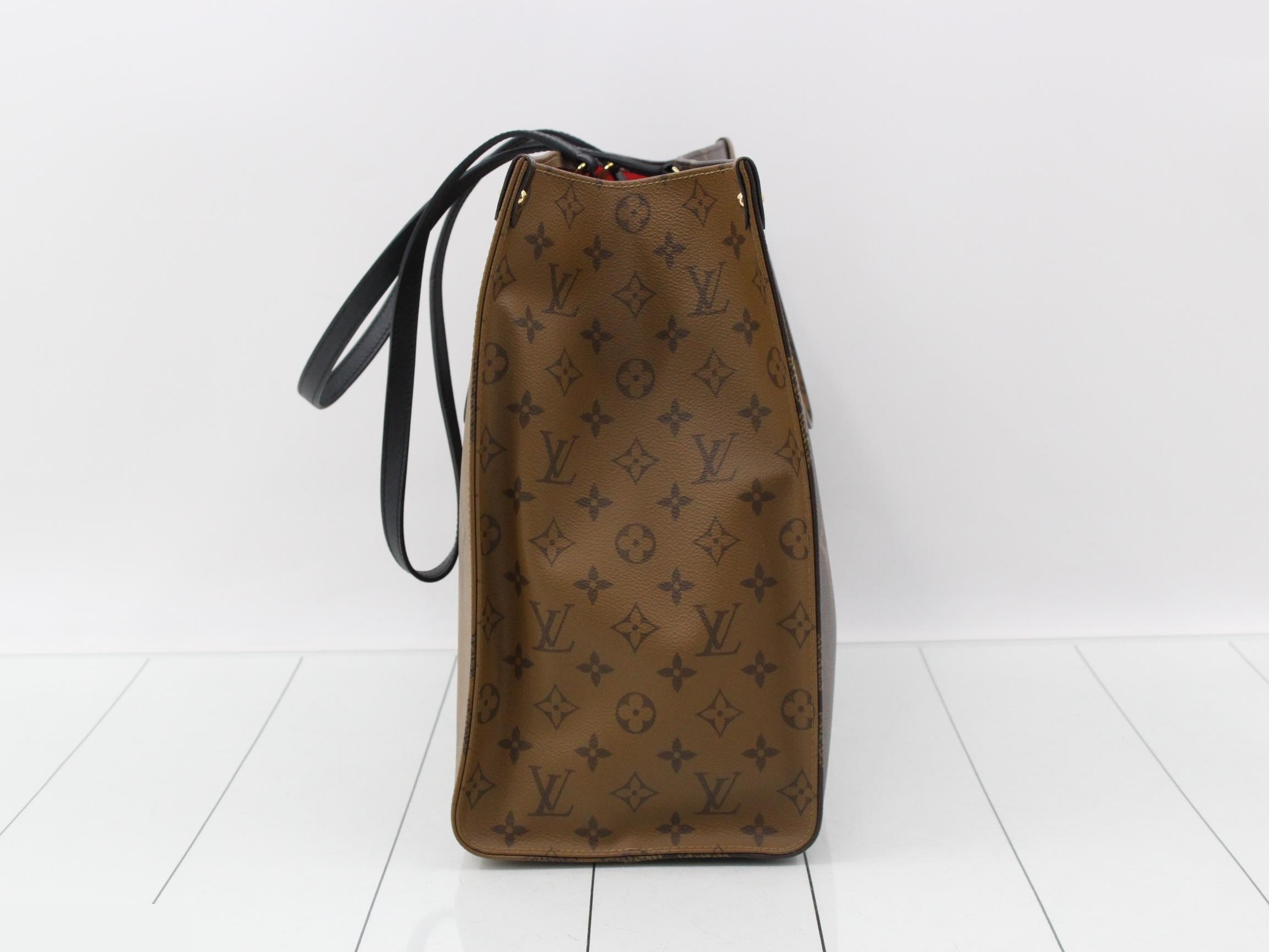 Monogram Giant Reverse OnTheGo GM 2-Way Tote Bag — view 4