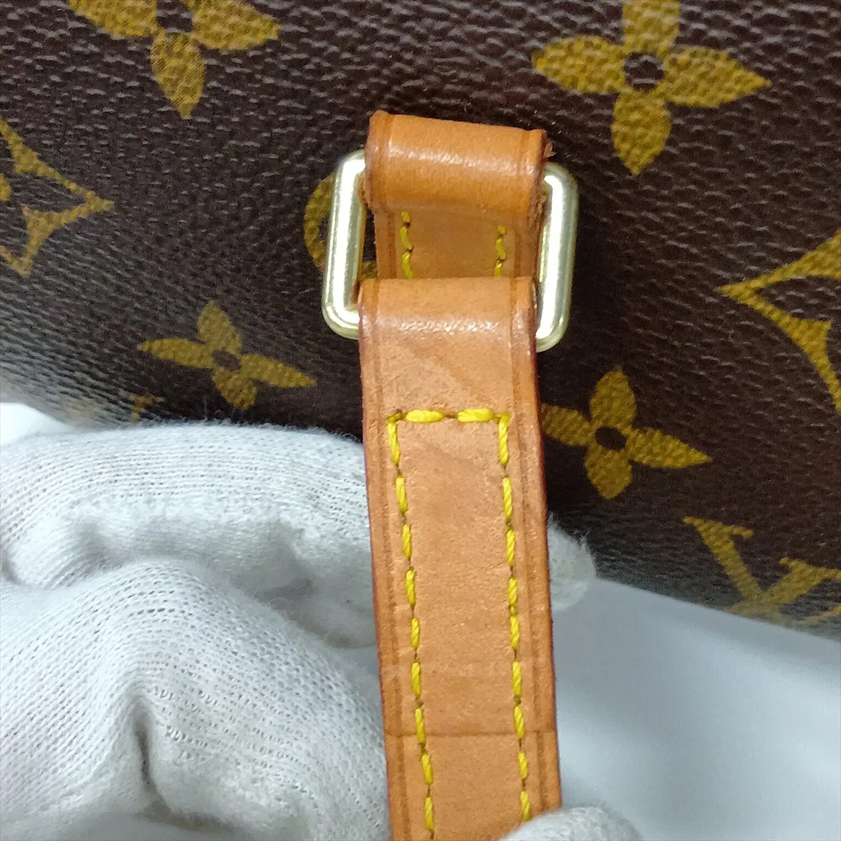 Monogram Papillon 30 M51385 SP0033 Brown Pouch - Discoloration — view 12