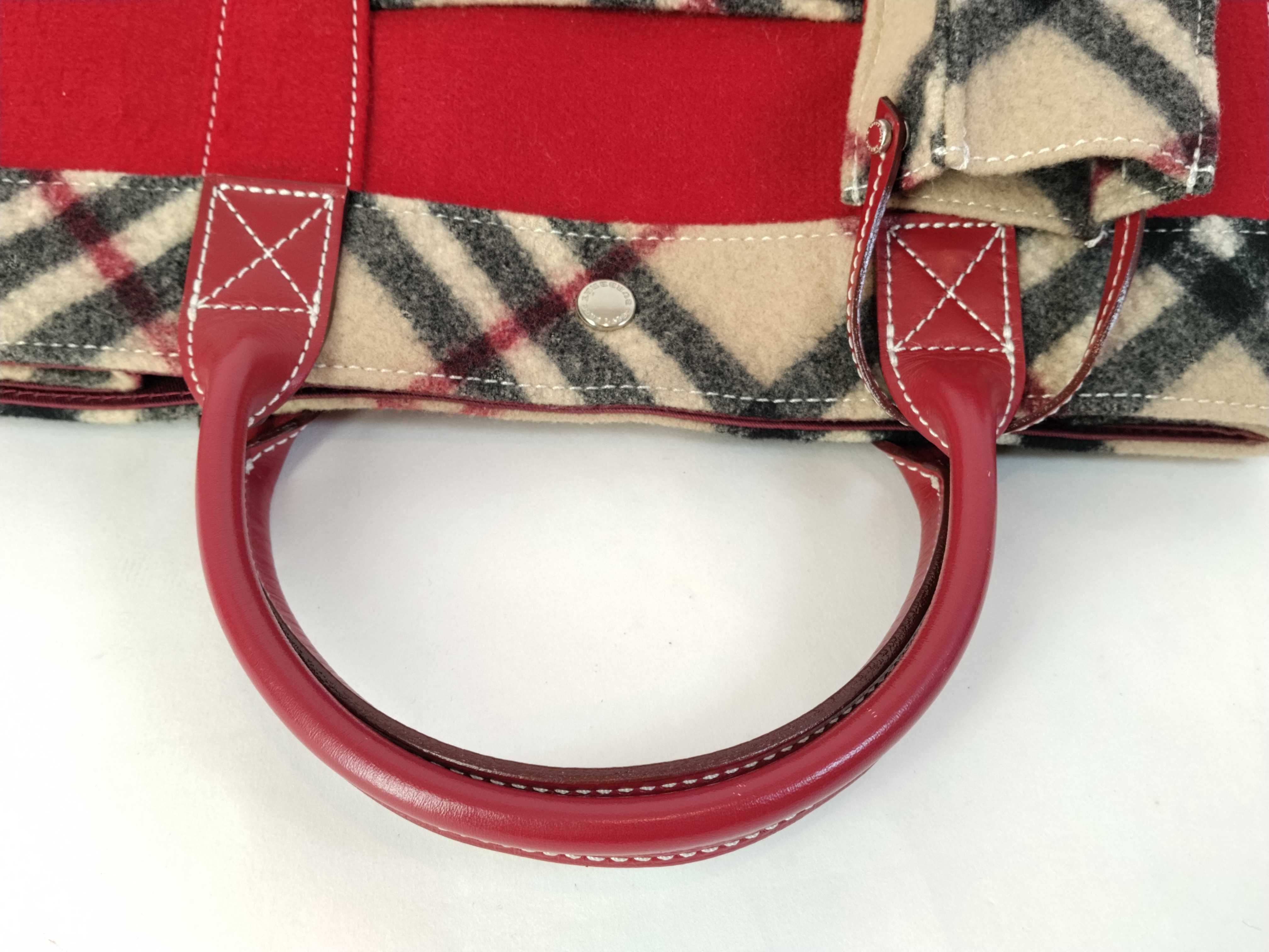 Blue Label handbag with pouch, Nova Check wool pattern. — view 3
