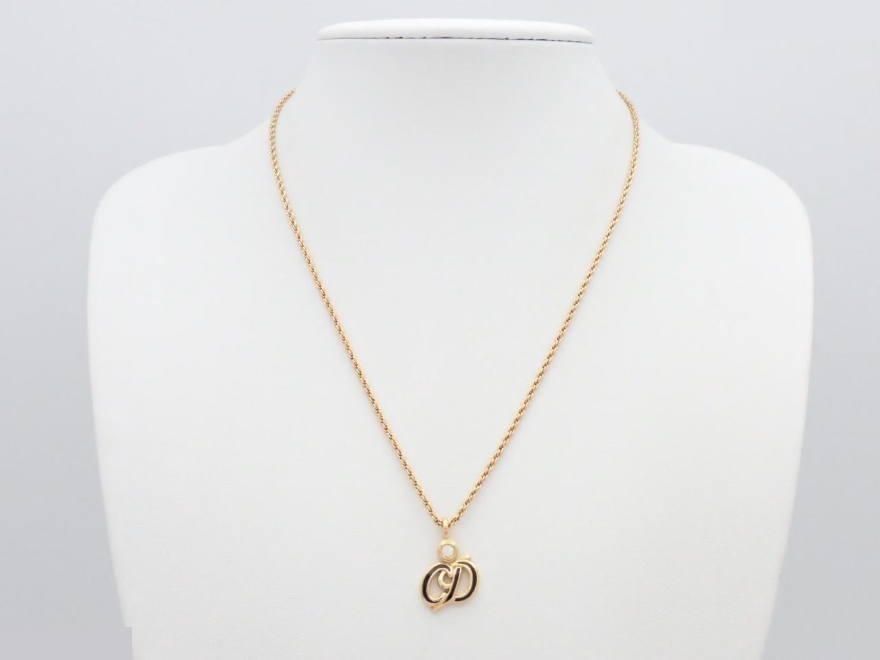 Other line: Precious metals, necklaces, pendants, neck circumference approximately 47cm. — view 3